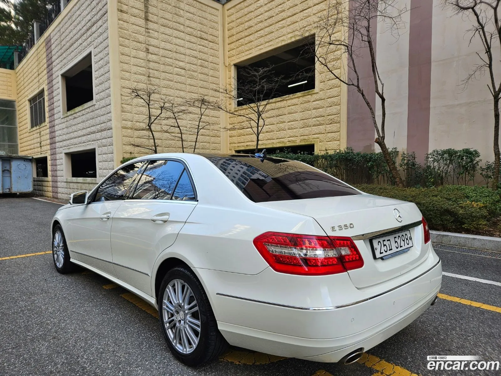 Mercedes E-Class W212 E300 Elegance - фотография 12653691