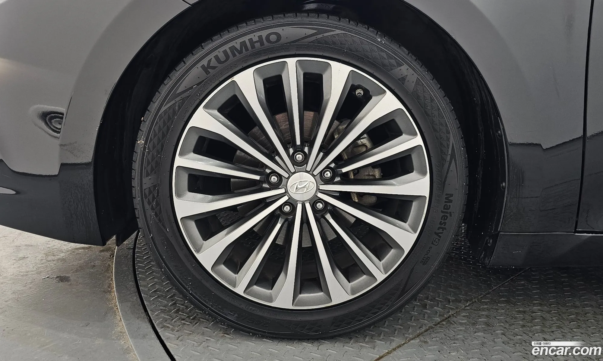 Hyundai Grandeur V Hg240 Modern 2014 - фотография 13185109