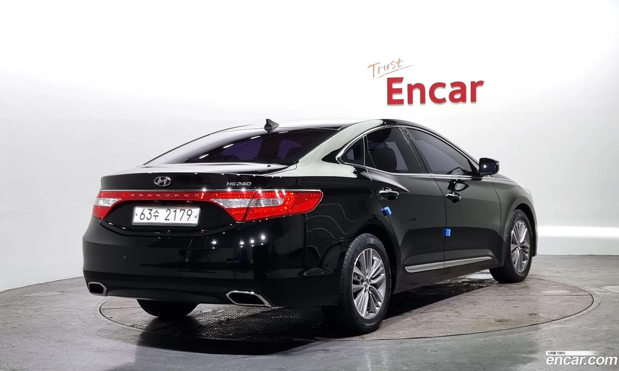 Hyundai Grandeur V Hg240 Modern 2015 - фотография 15160973
