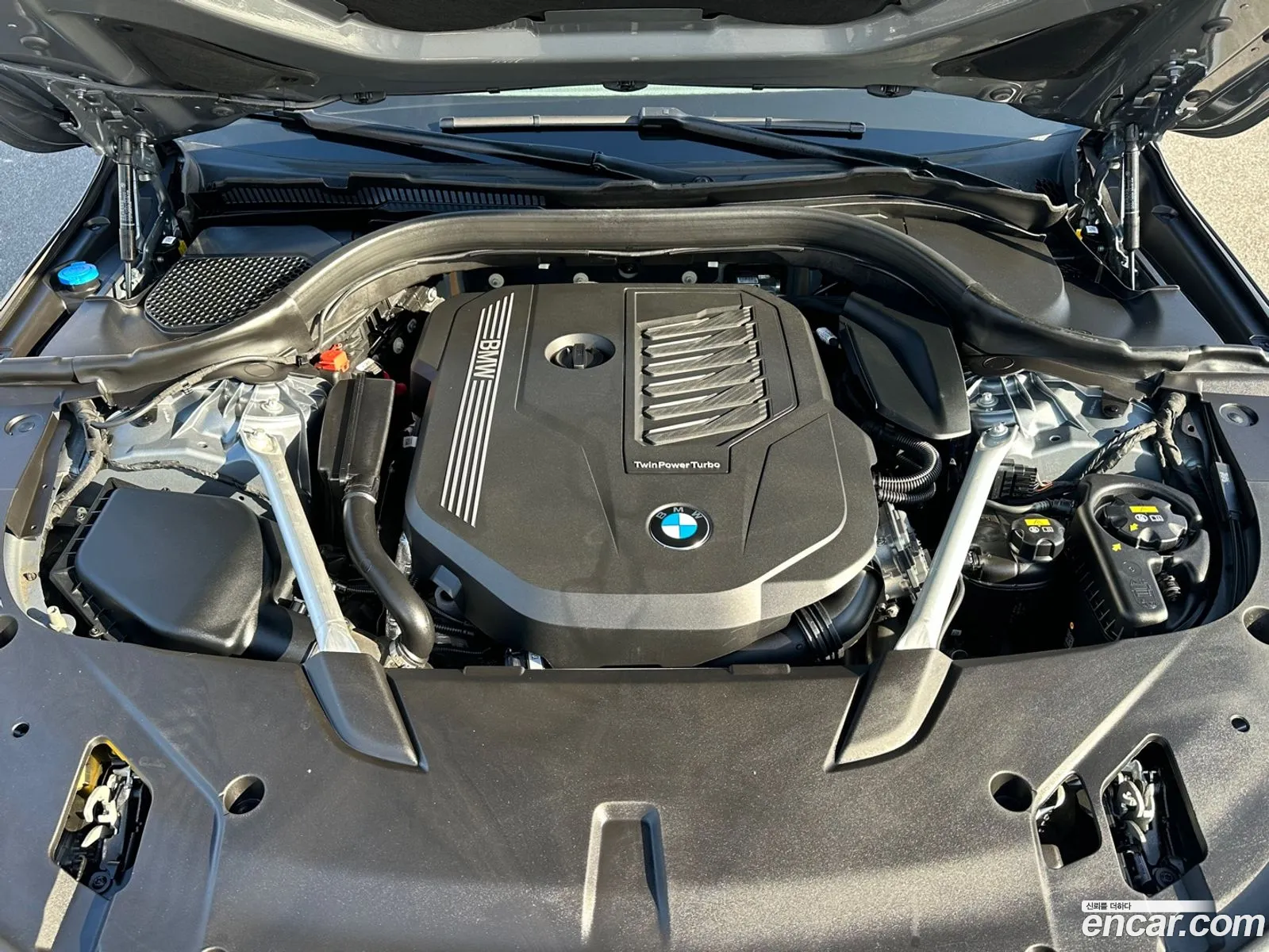 BMW 6Er 630I ​​xDrive Luxury 2023 - фотография 15083270