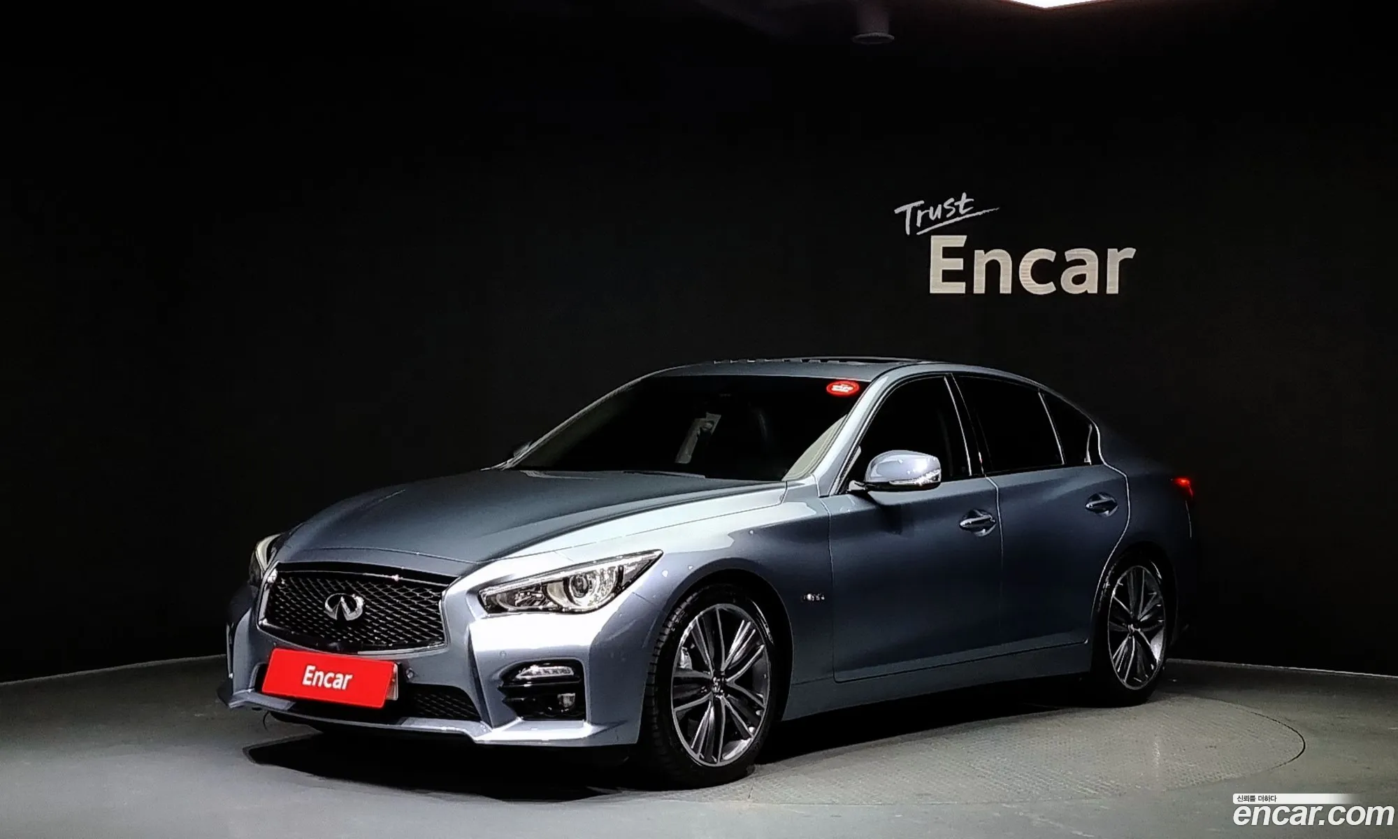 Infiniti Q50 35 Hybrid Essence 2016 - фотография 3801034