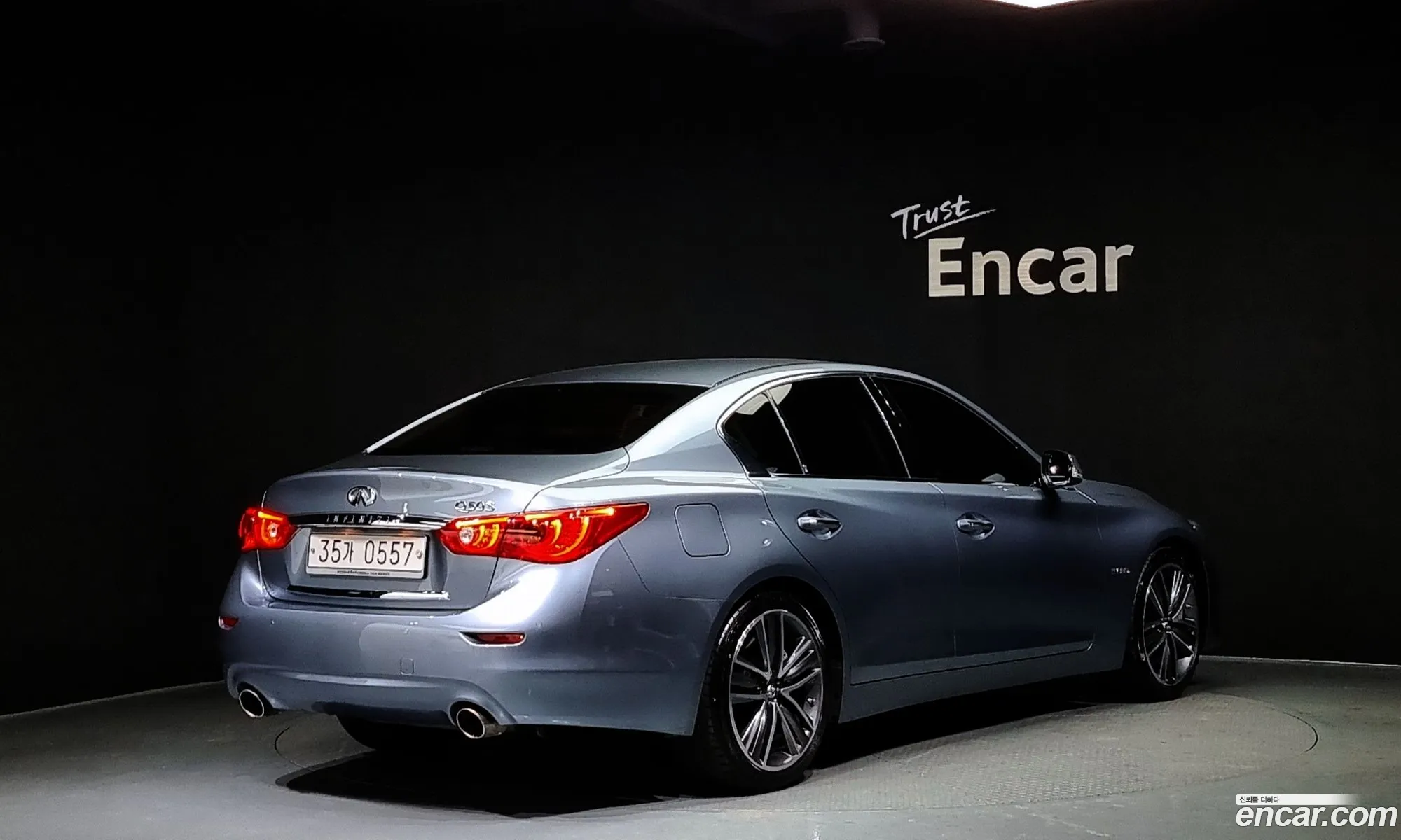 Infiniti Q50 35 Hybrid Essence 2016 - фотография 3801035
