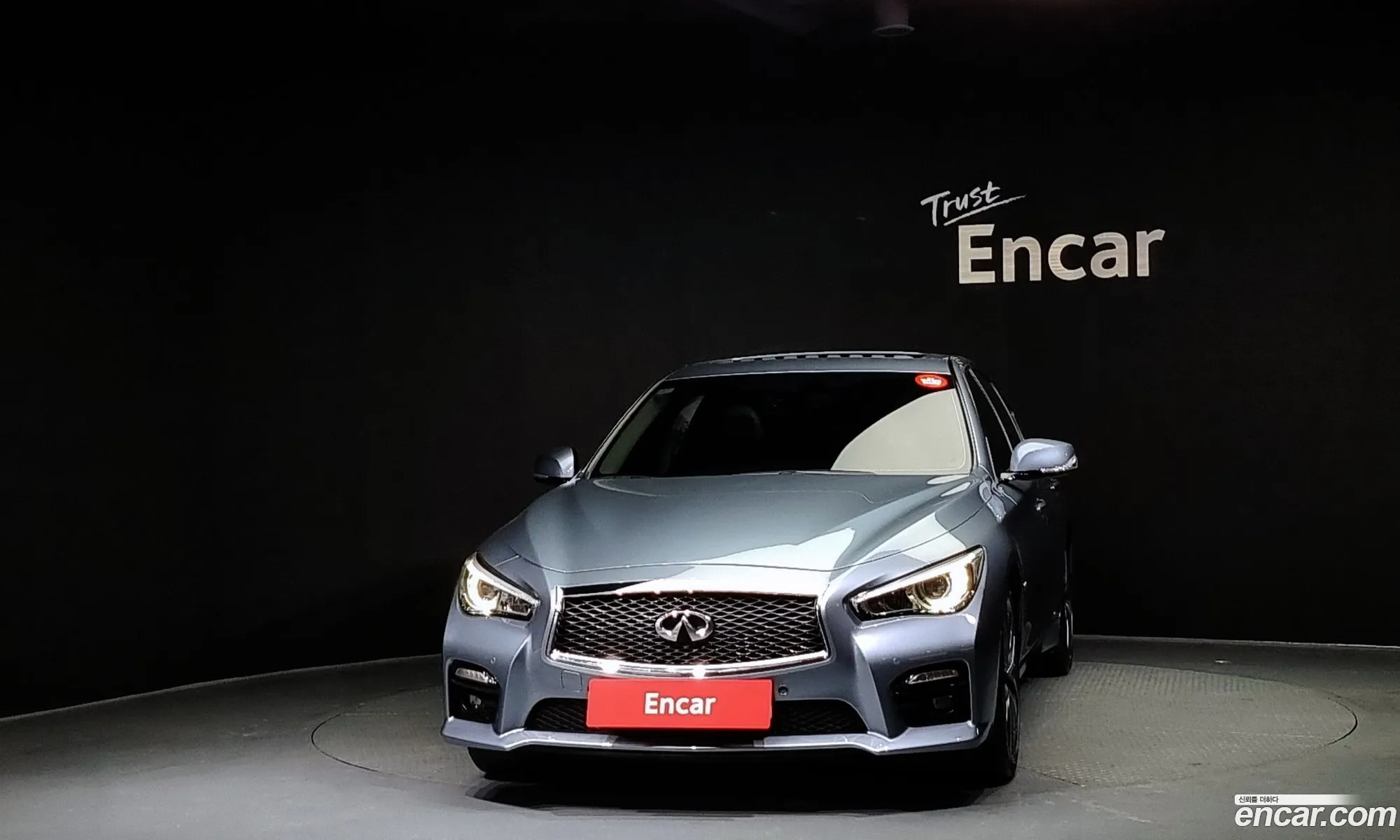 Infiniti Q50 35 Hybrid Essence 2016 - фотография 3801036