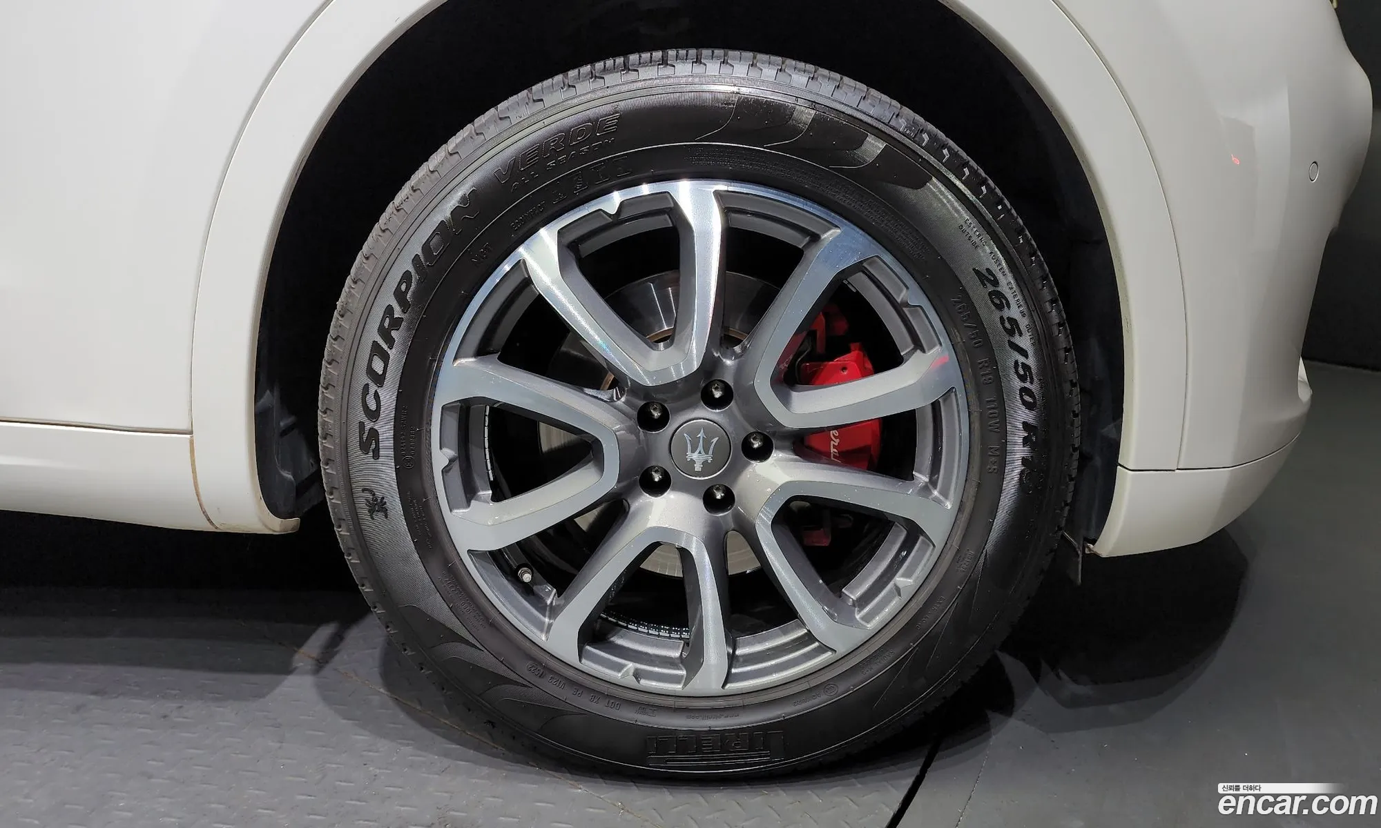 Maserati Levante I 30 Awd Luxury 2017 - фотография 3723691