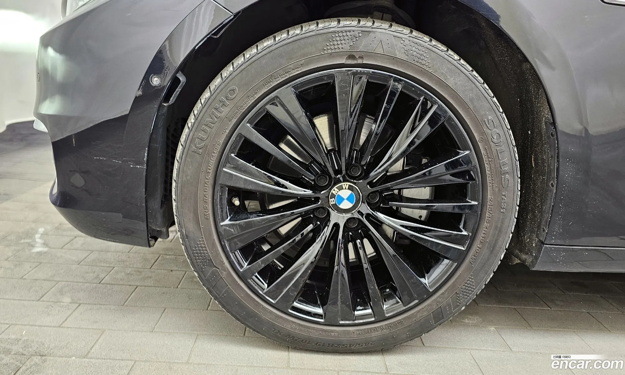 BMW 5 Series Gt F07 Gt 30D xDrive - фотография 4609893