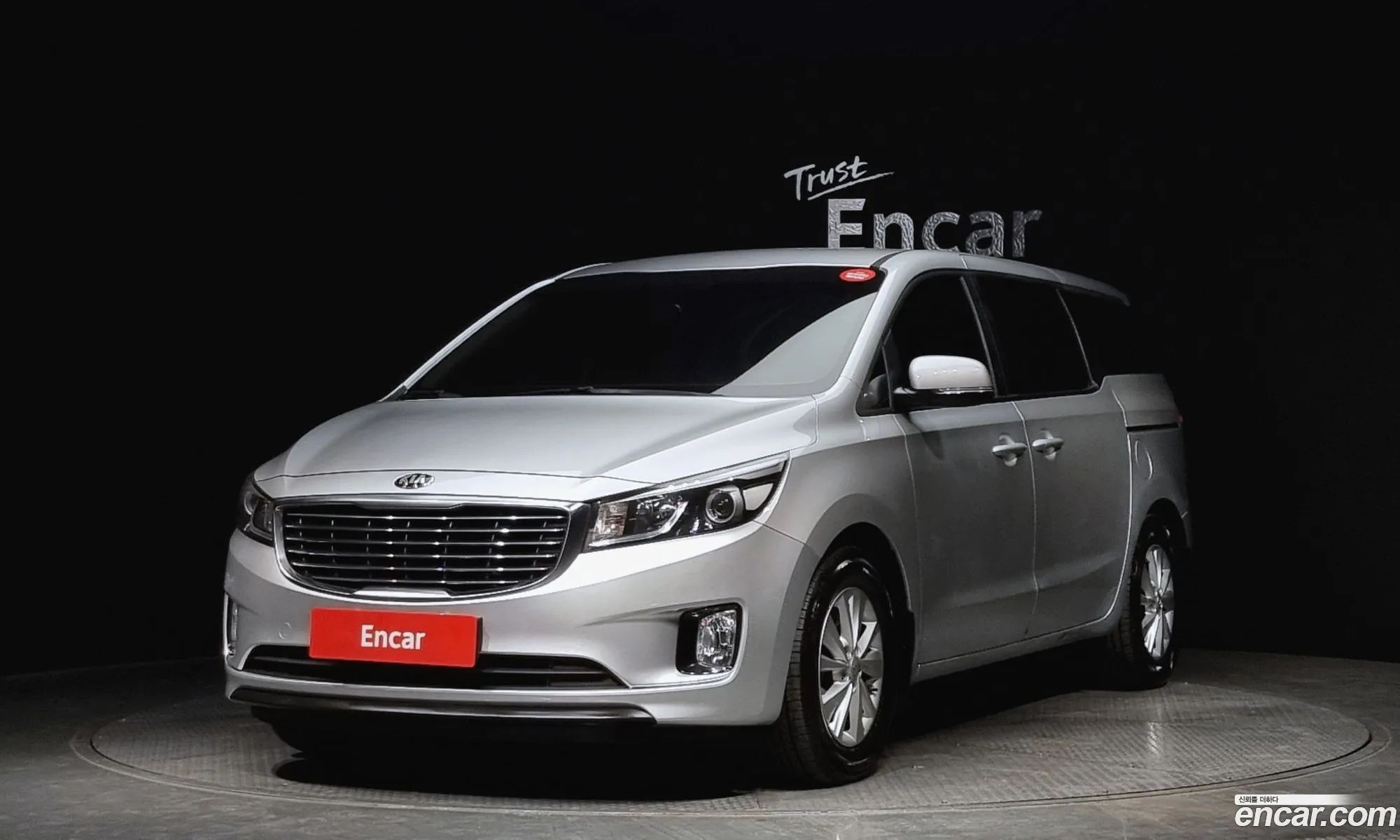 Kia Carnival 11-Seater Deluxe 2017 - фотография 15906234