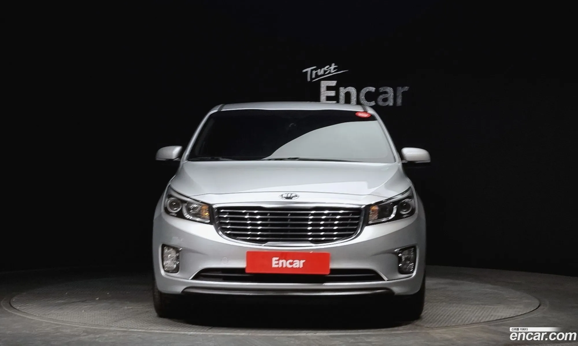 Kia Carnival 11-Seater Deluxe 2017 - фотография 15906236