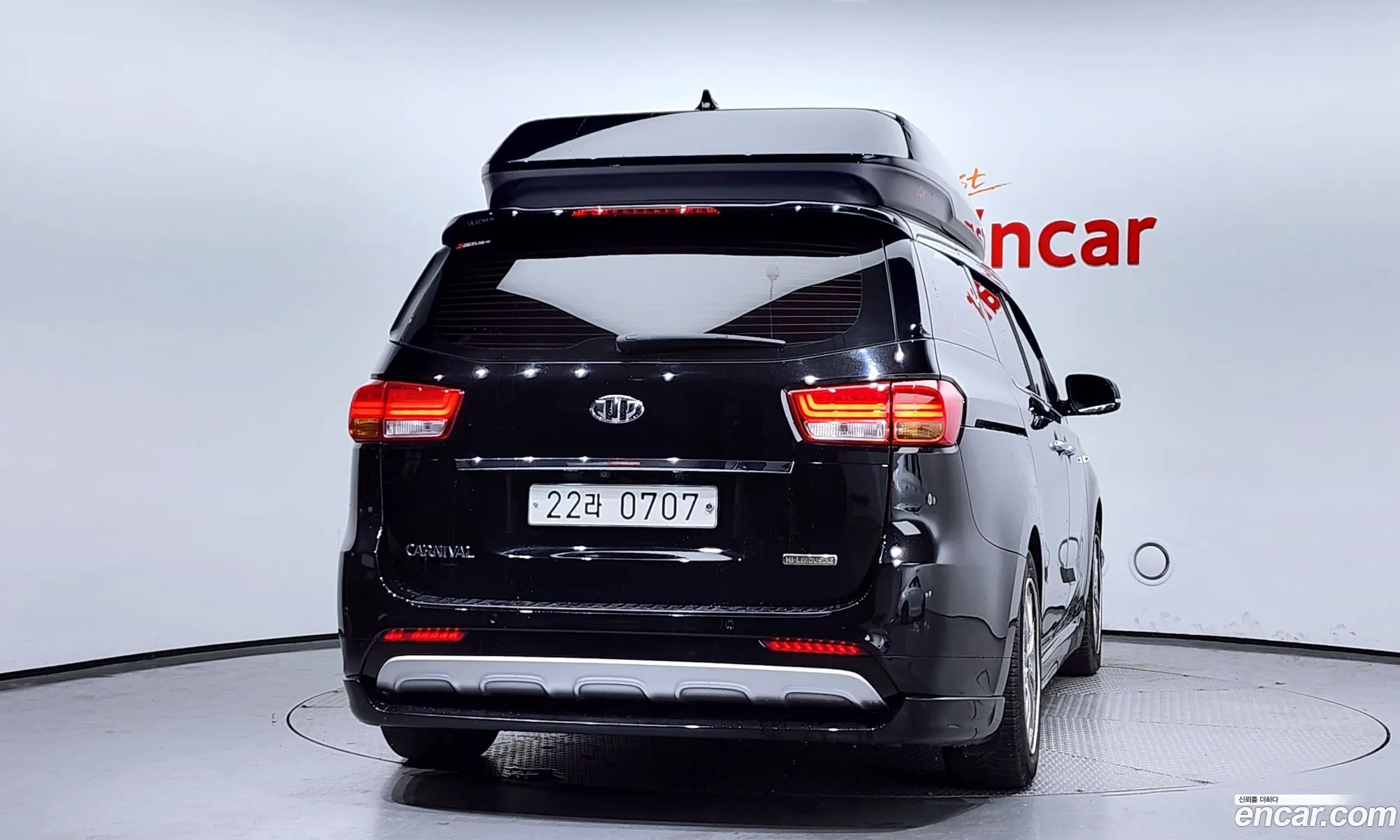 Kia Carnival 9-Seater High Limousine 2016 - фотография 18901783