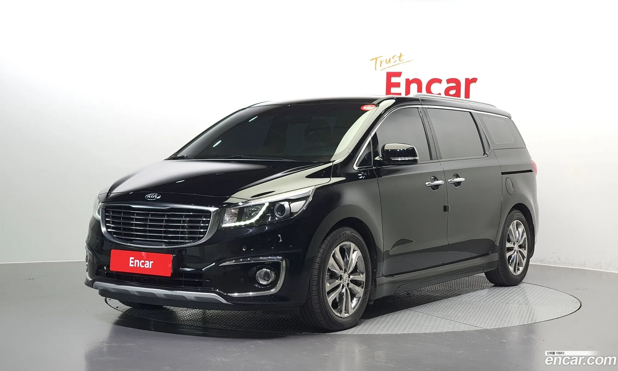 Kia Carnival 9-Seater Noblesse 2017 - фотография 15983515