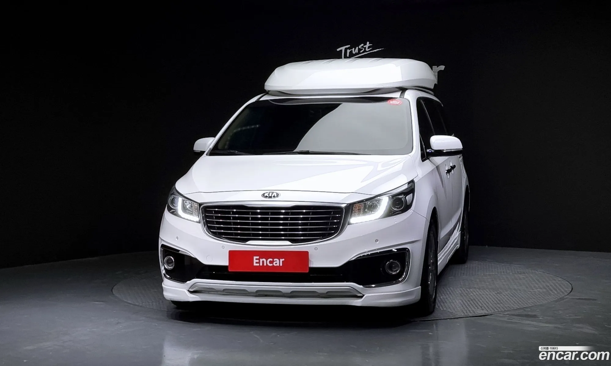 Kia Carnival 9-Seater High Limousine 2018 - фотография 14129882
