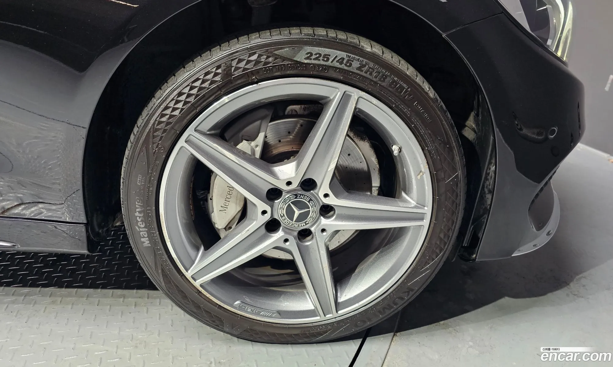 Mercedes-Benz C-Klasse Iv W205 C200 4Matic Amg Line 2018 - фотография 14046476