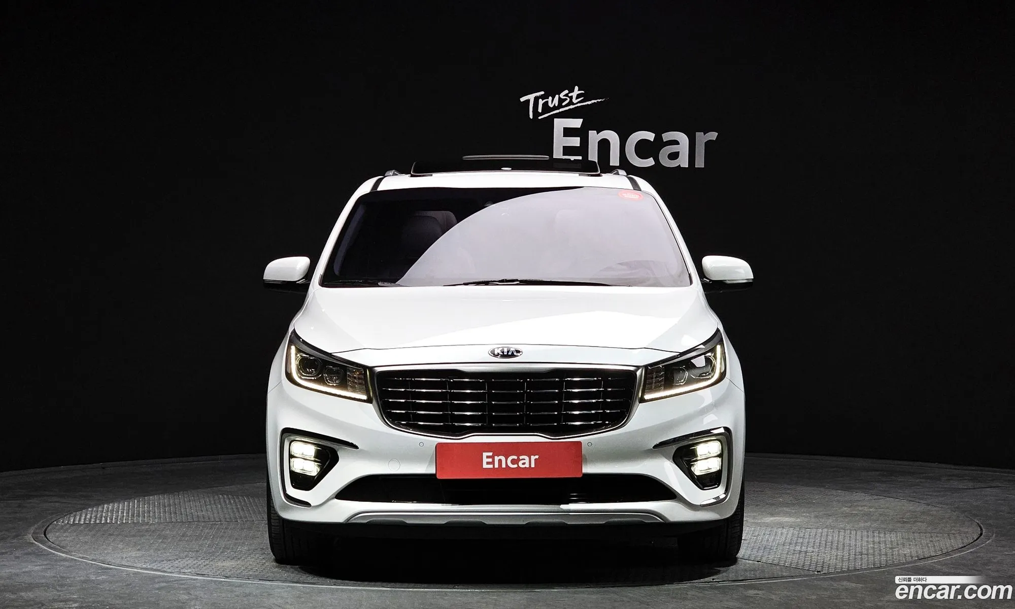Kia Carnival Iii 7-Seater Limousine 2019 - фотография 15792557