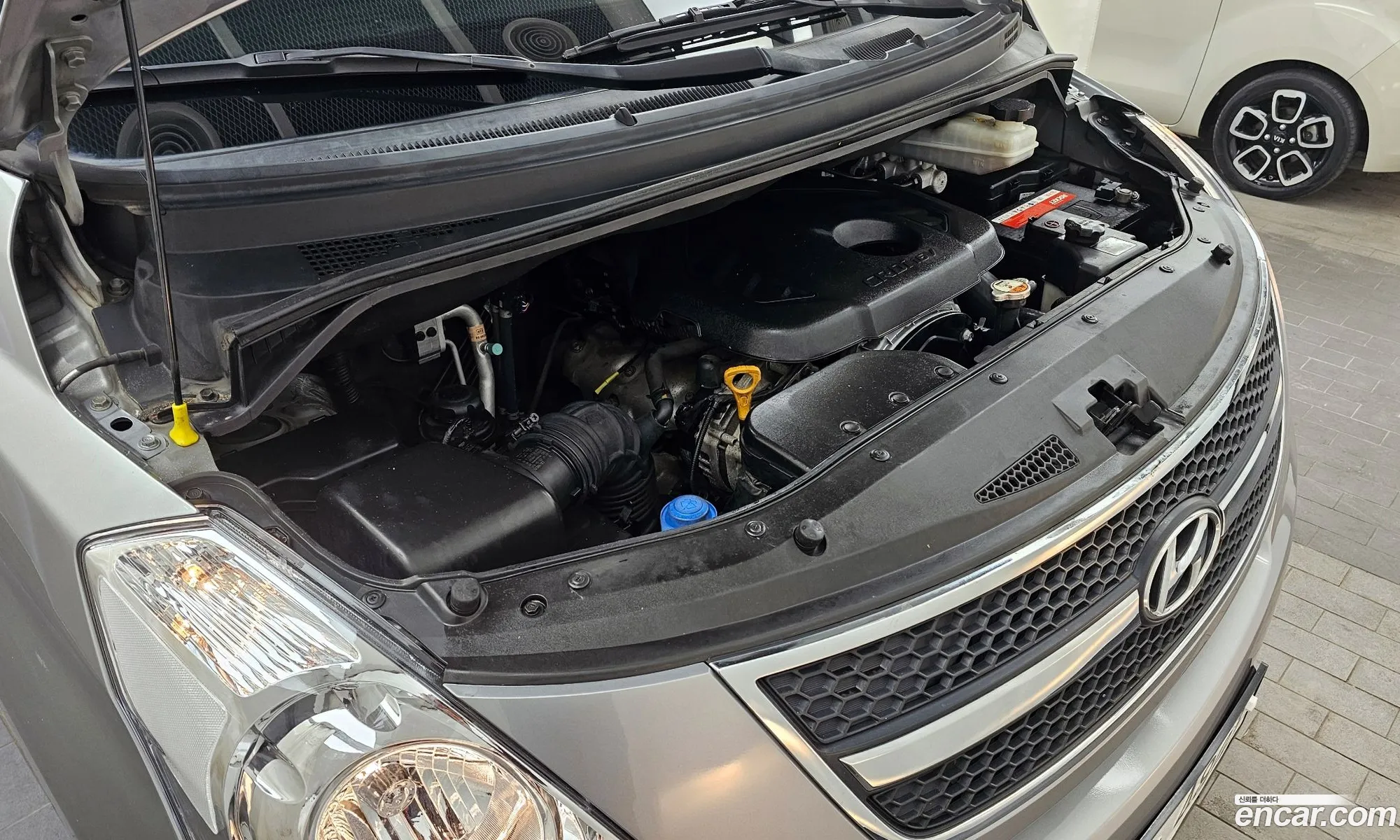 Hyundai Starex 4Wd 11-Seater Wagon 2015 - фотография 16817893