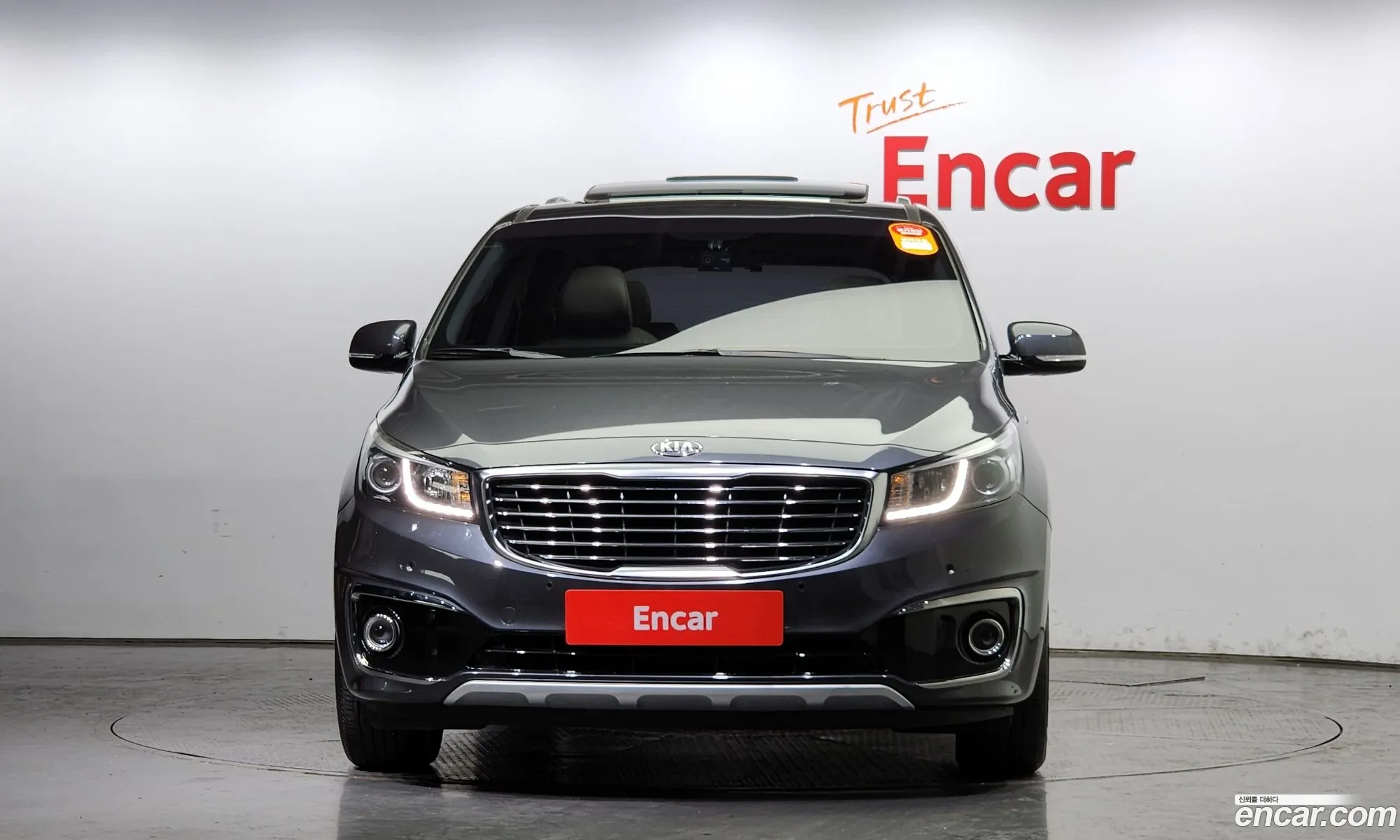 Kia Carnival 9-Seater Prestige 2016 - фотография 11302478