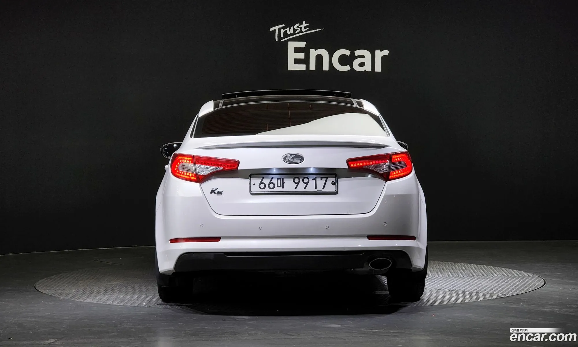 Kia K5 I 20 Prestige 2011 - фотография 11812837