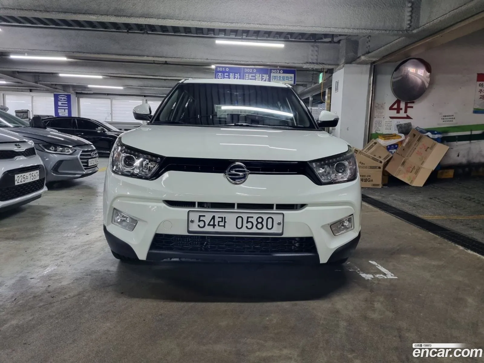 Ssangyong Tivoli Tivoli Diesel Lx 2Wd 2016 - фотография 17205228