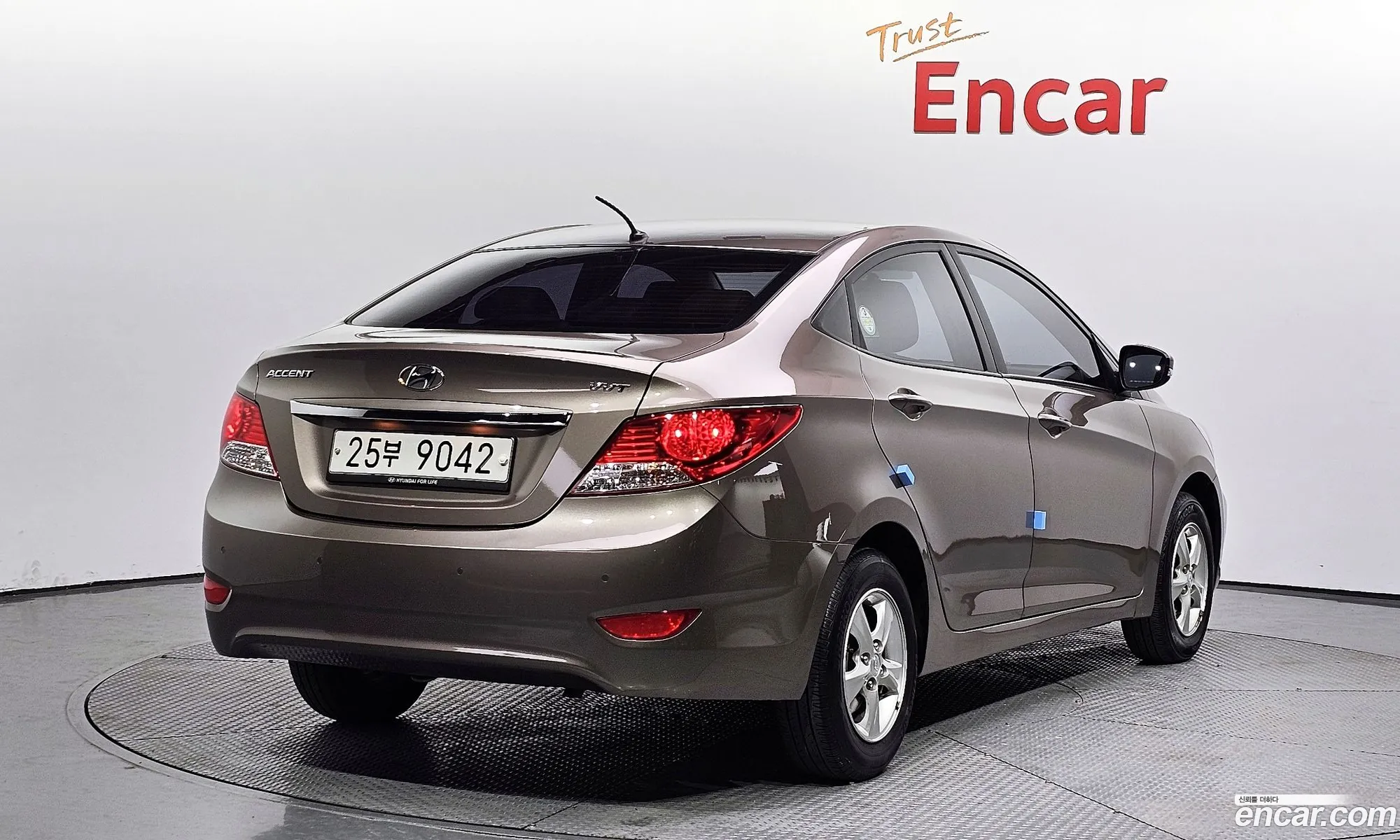 Hyundai Accent New Model 14 Vvt Modern - фотография 12139992