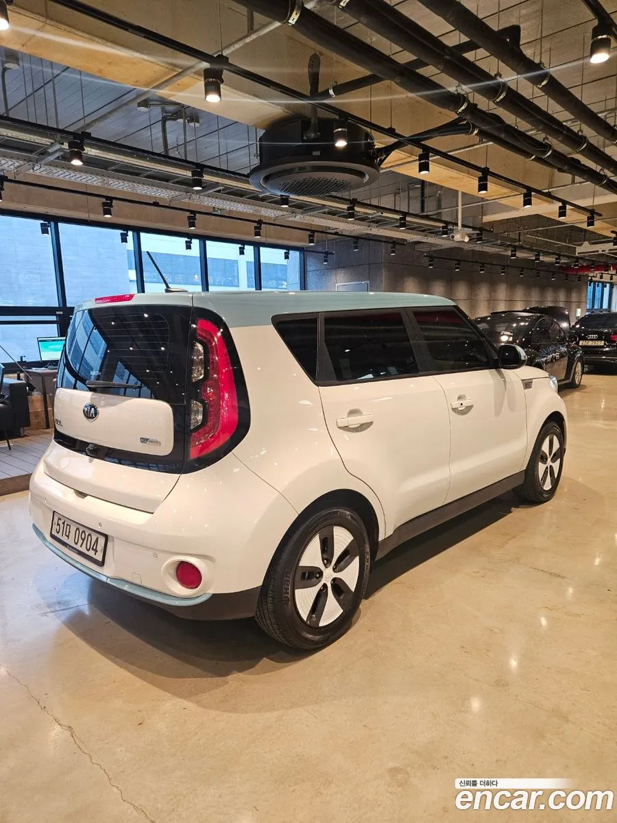 Kia Soul Ii Ev 2016 - фотография 13429519
