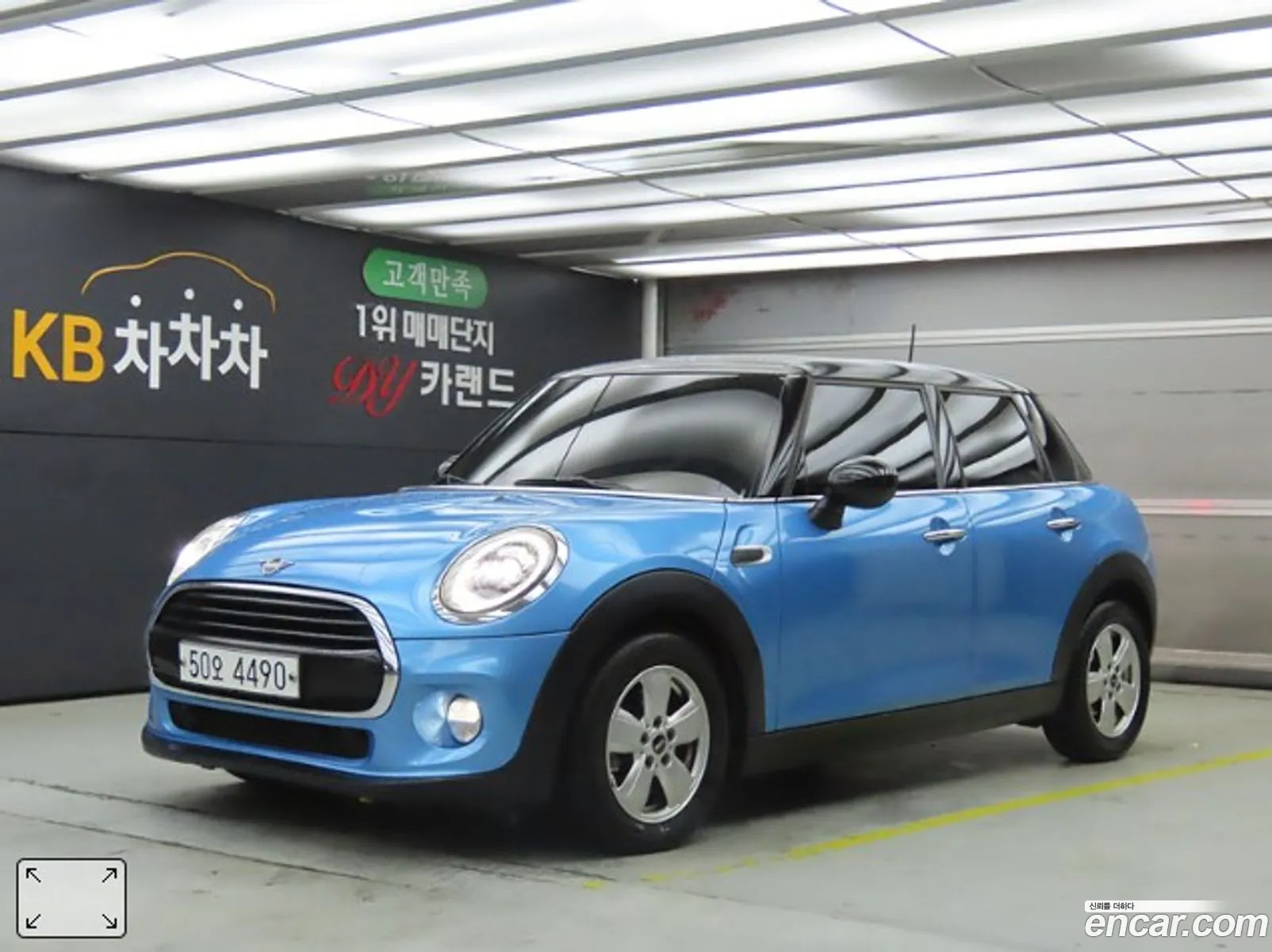 Mini Cooper 5-Door Basic Model 2018 - фотография 4665288