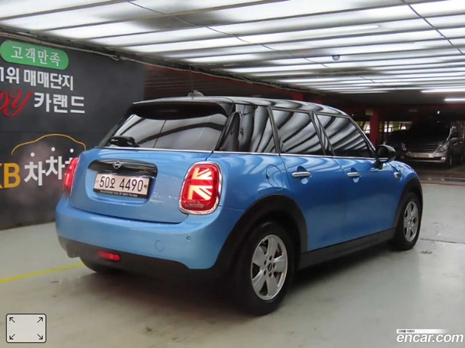 Mini Cooper 5-Door Basic Model 2018 - фотография 4665290