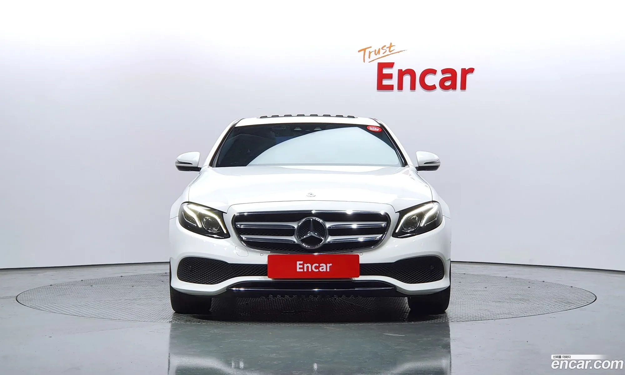 Mercedes-Benz E-Klasse E220D Avant Garde 2017 - фотография 12401490