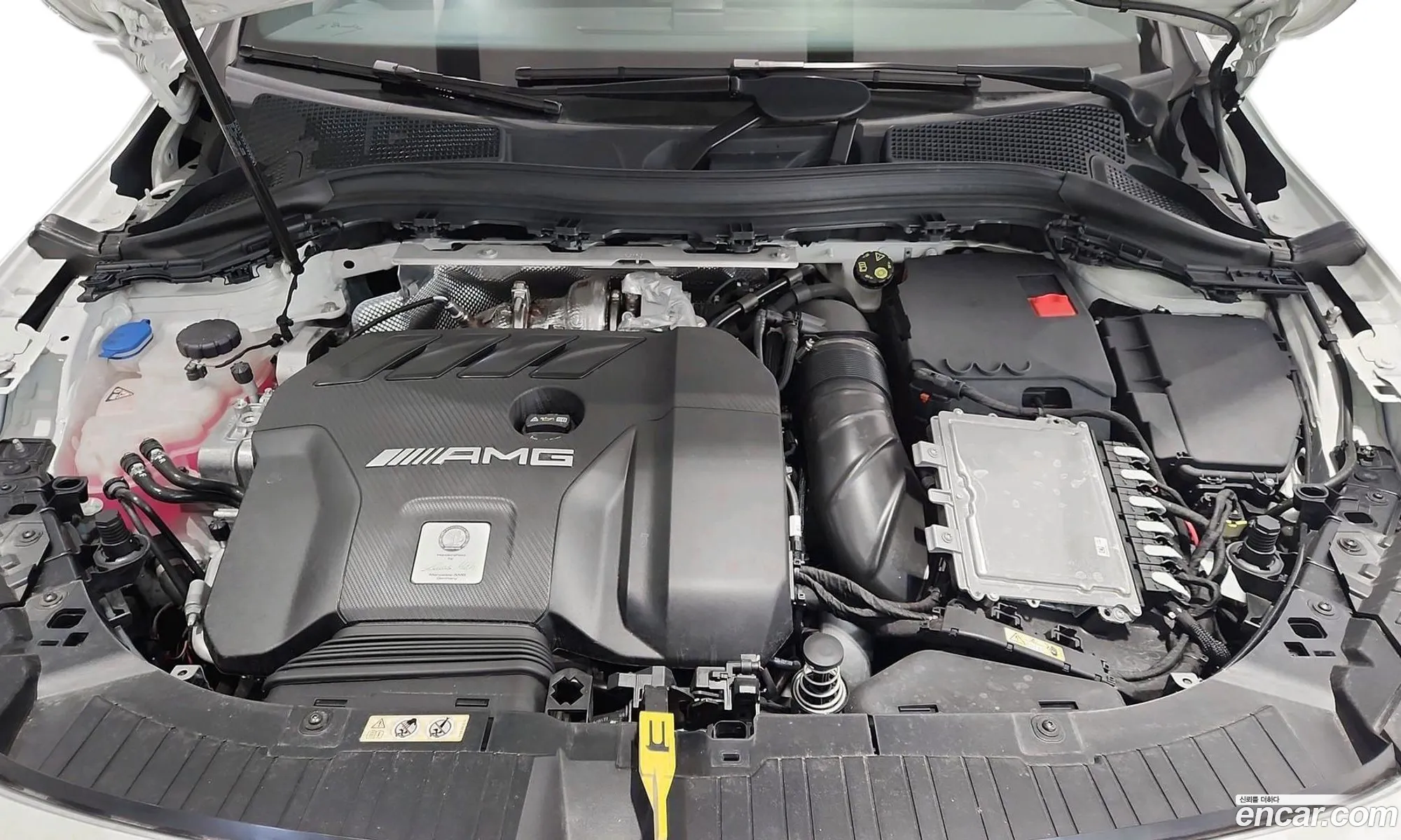 Mercedes-Benz Gla-Klasse Gla45 Amg 4Matic 2023 - фотография 13674656