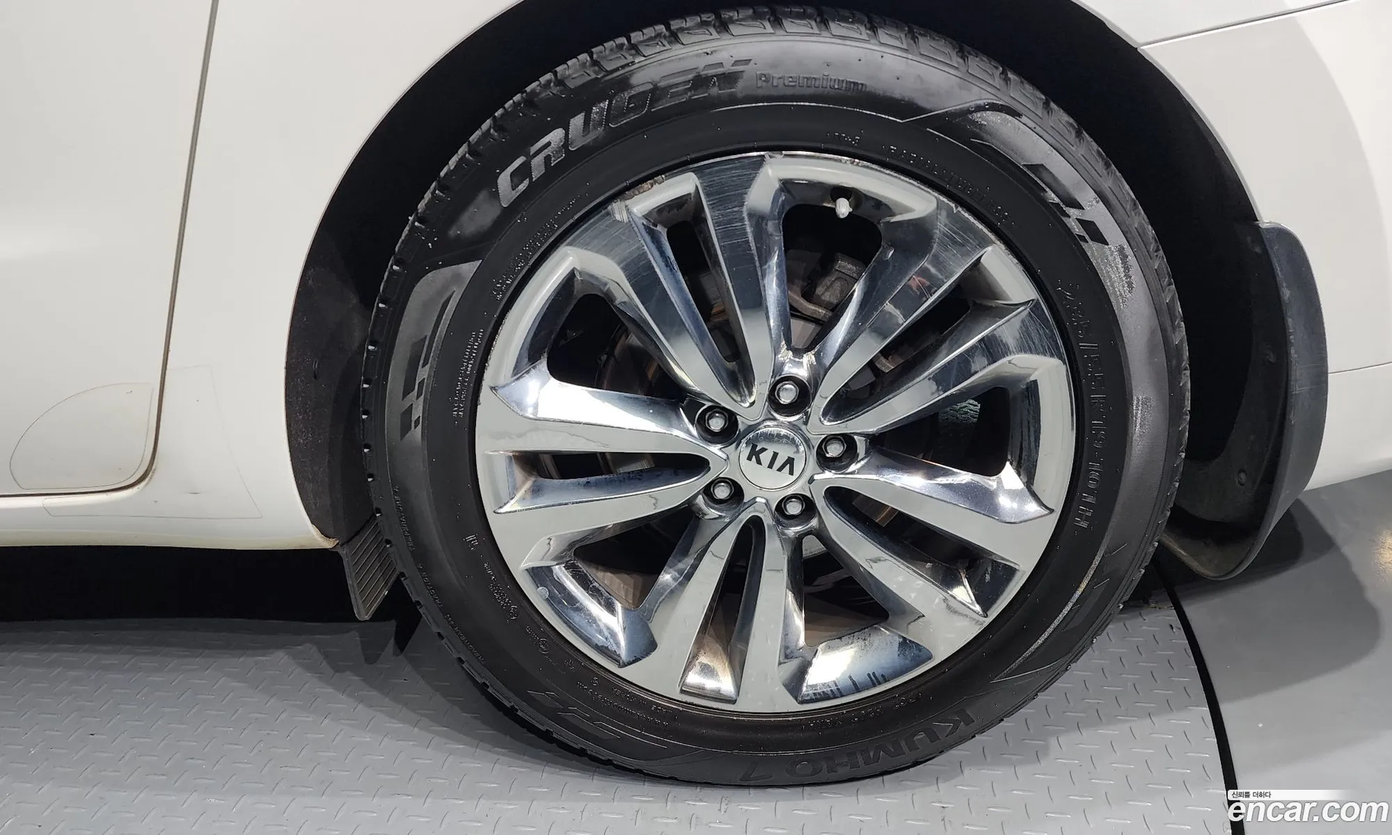 Kia Carnival 9-Seater Noblesse Special 2018 - фотография 13565678