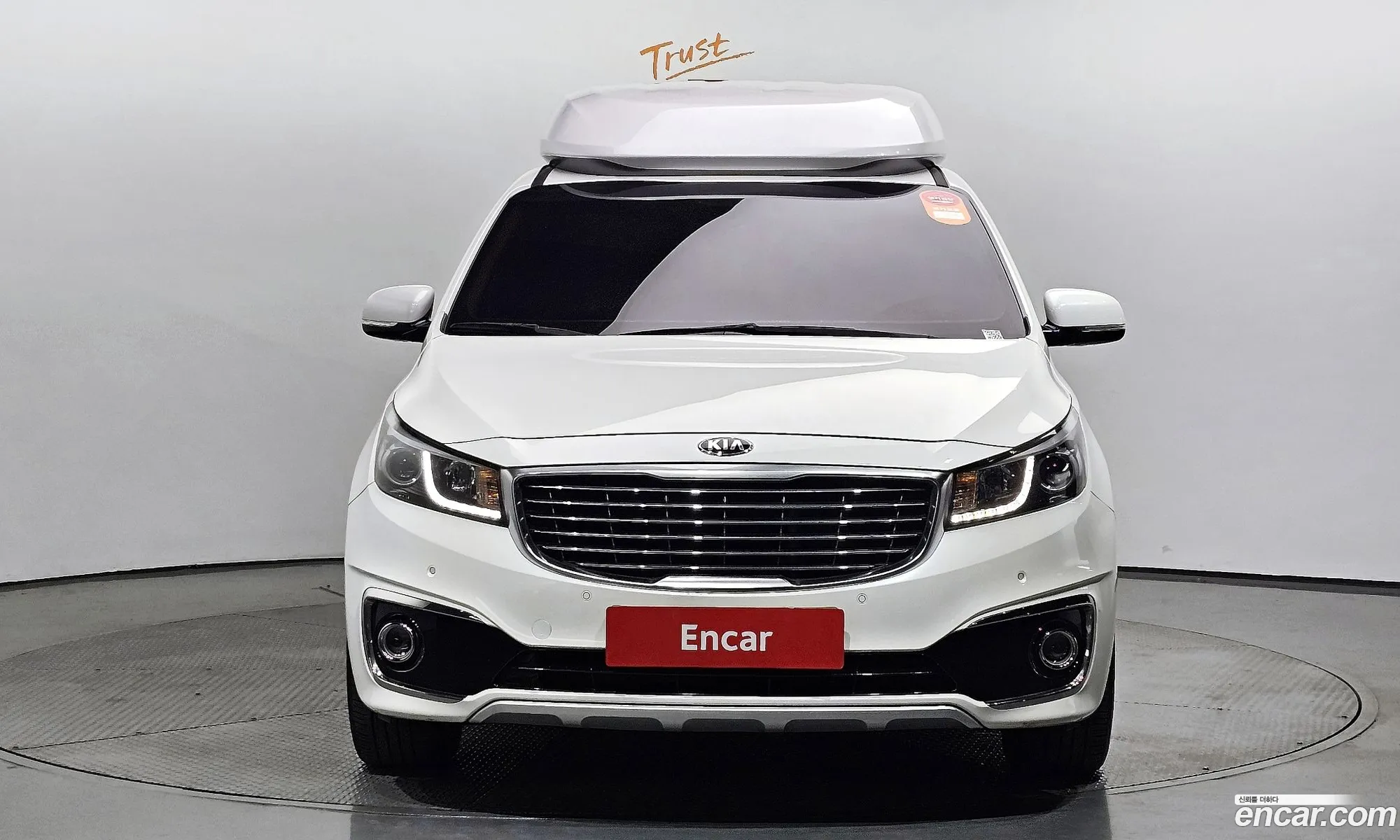 Kia Carnival 9-Seater High Limousine 2015 - фотография 19021231