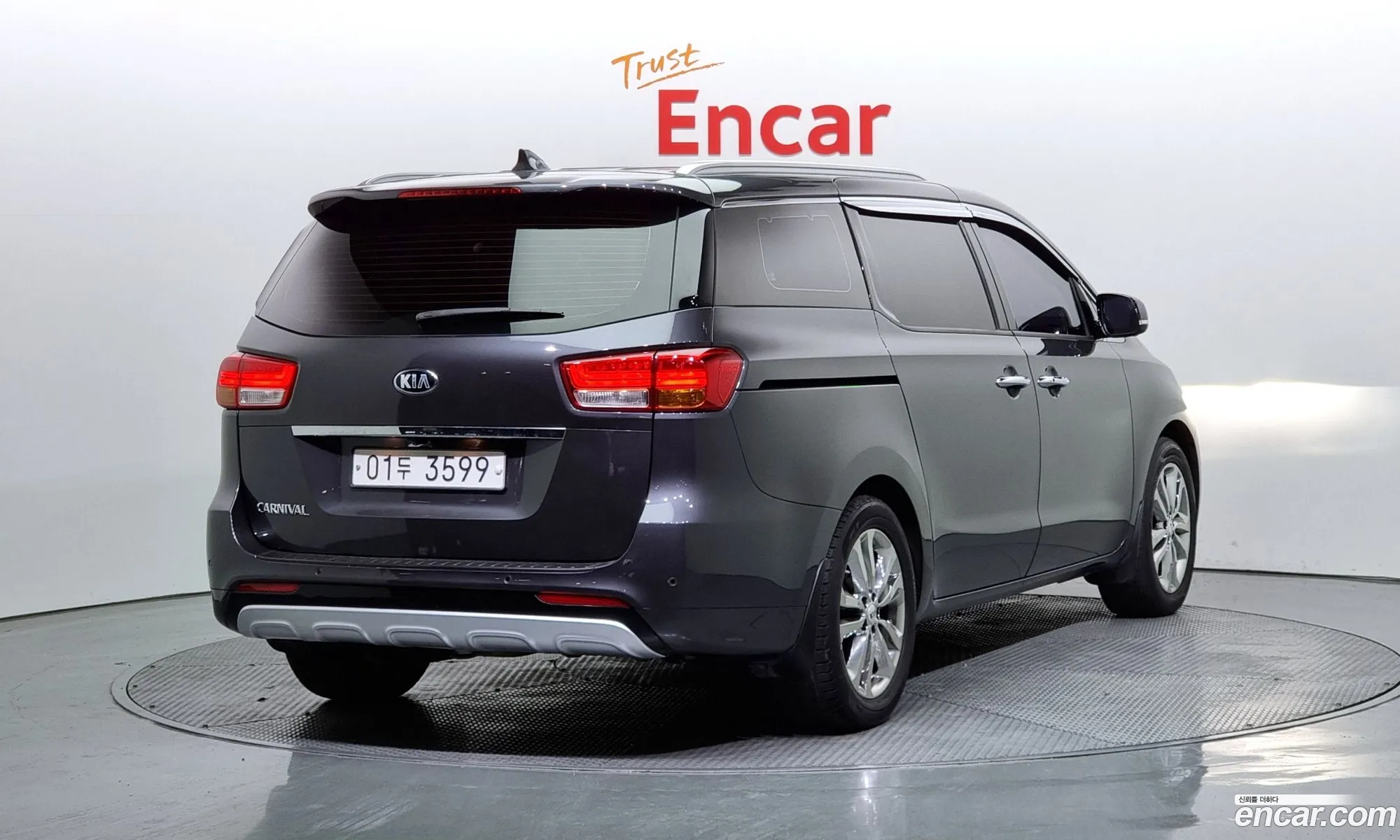 Kia All New Carnival 9-Seater Noblesse - фотография 11302597