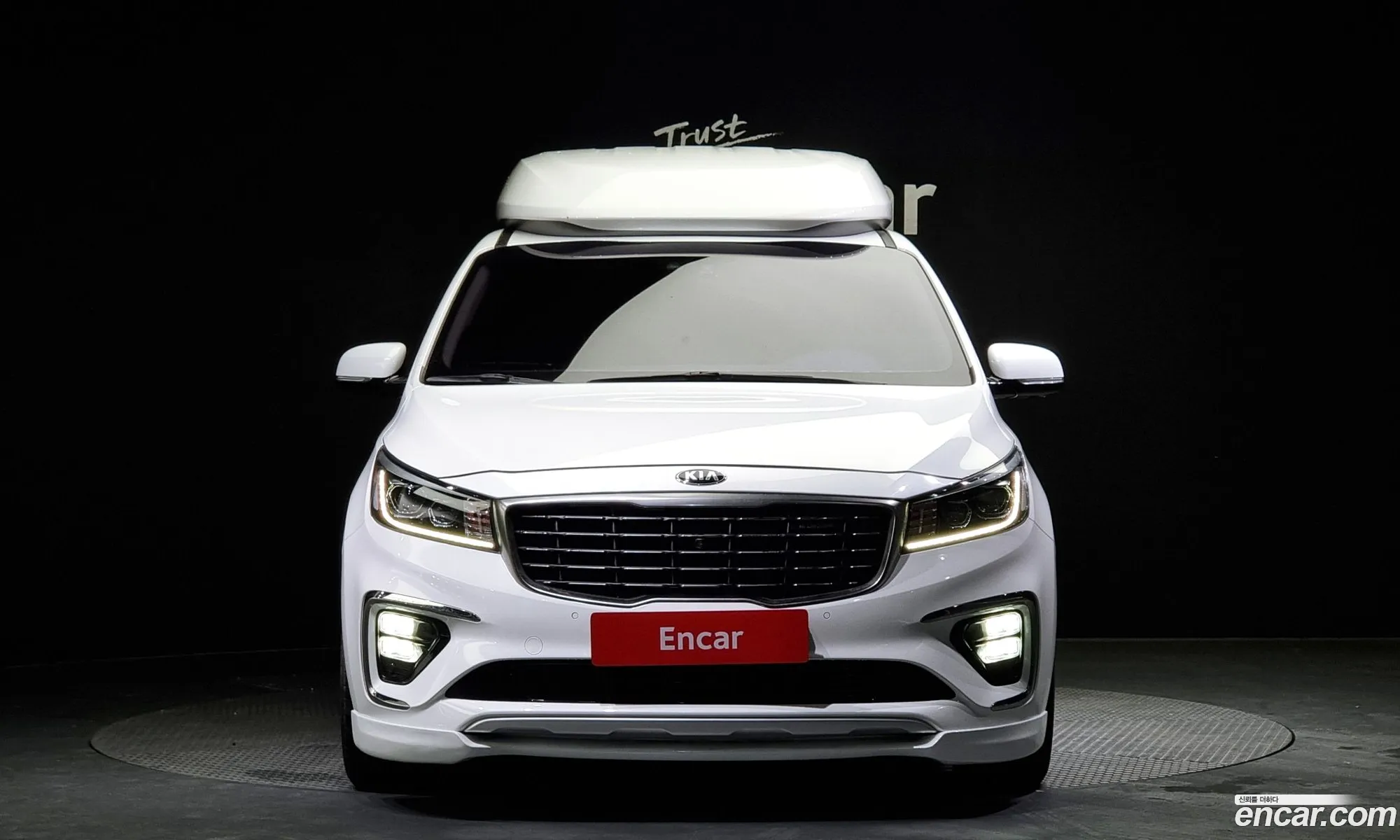 Kia Carnival 9-Seater High Limousine 2020 - фотография 14204580