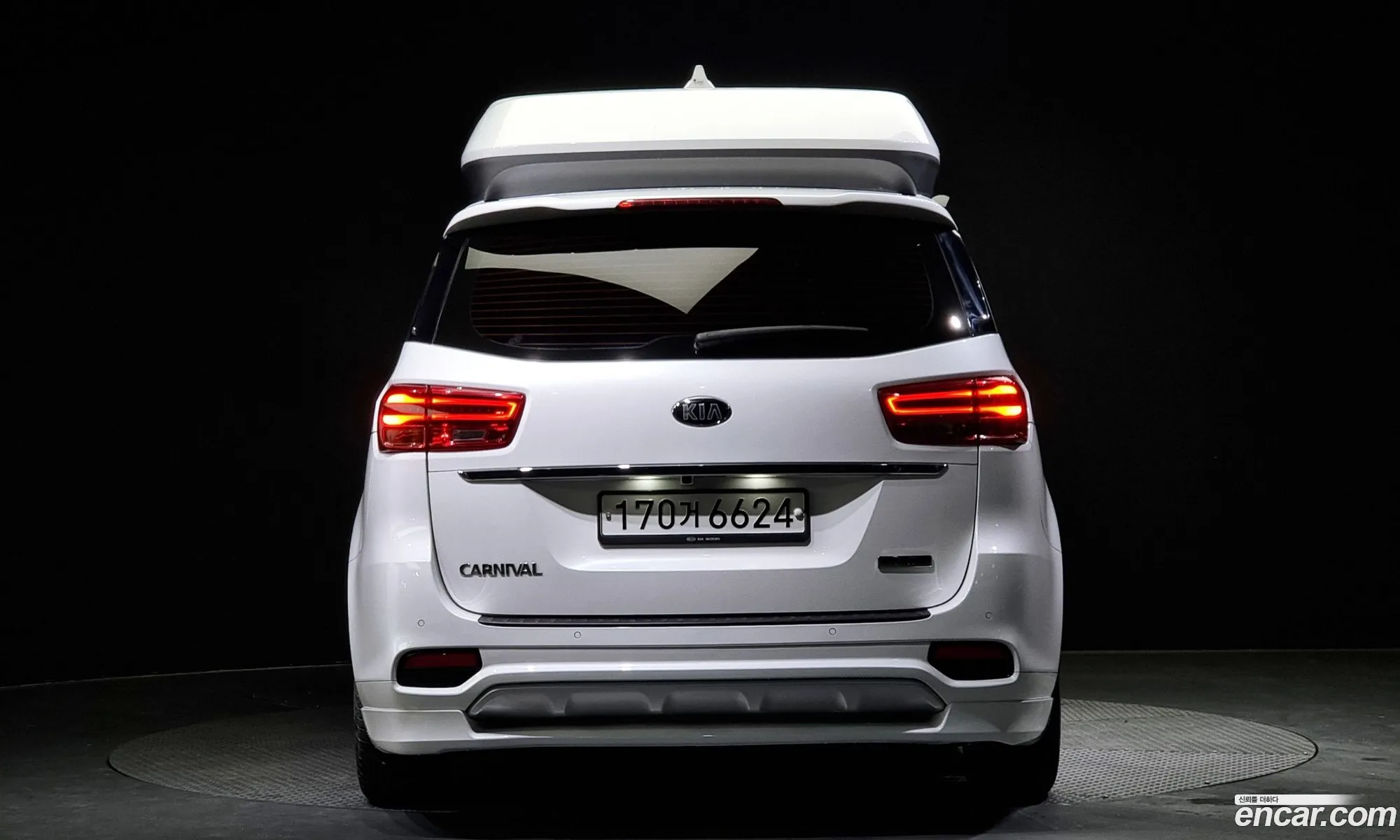 Kia Carnival 9-Seater High Limousine 2020 - фотография 14204582