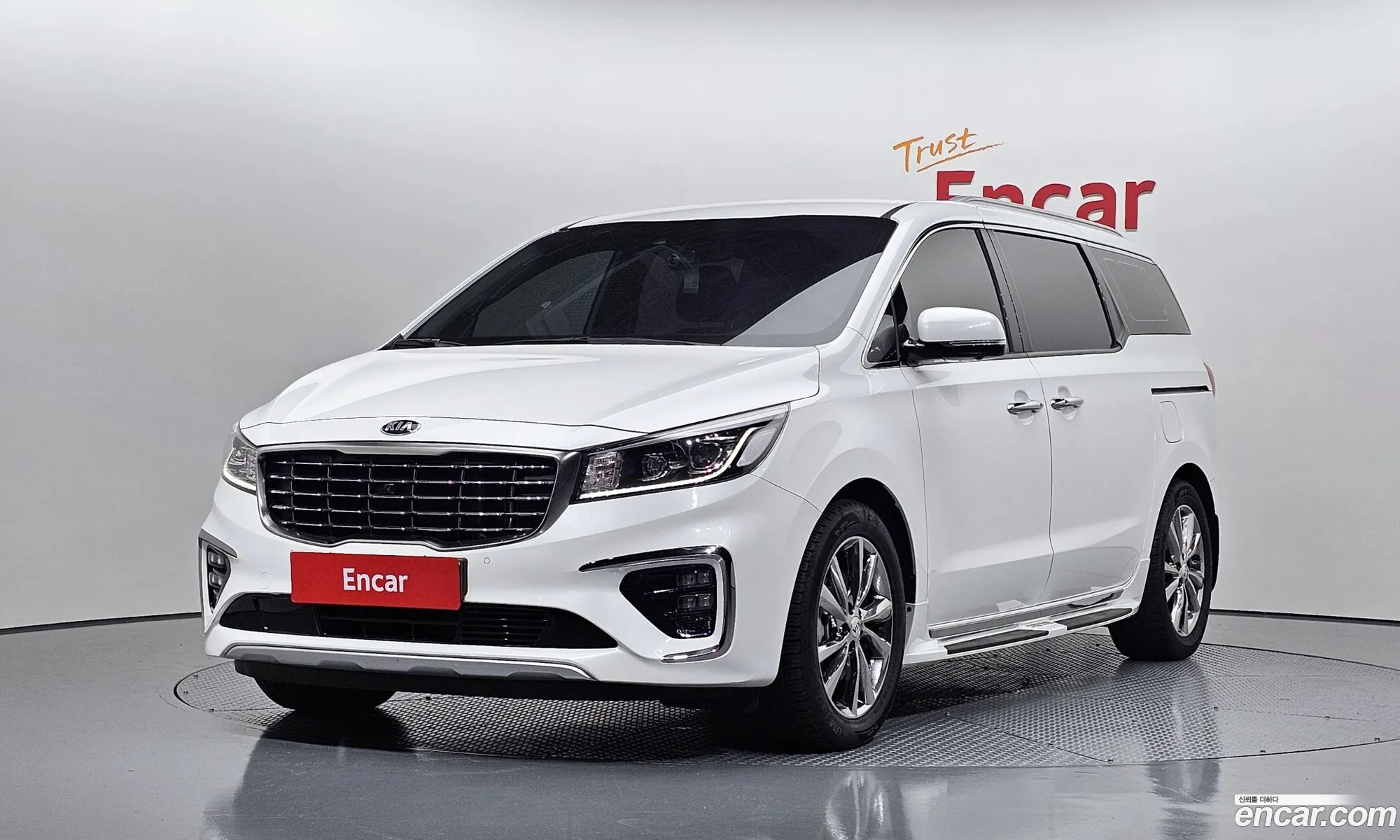 Kia Carnival Iii 7-Seater Limousine 2019 - фотография 12444847