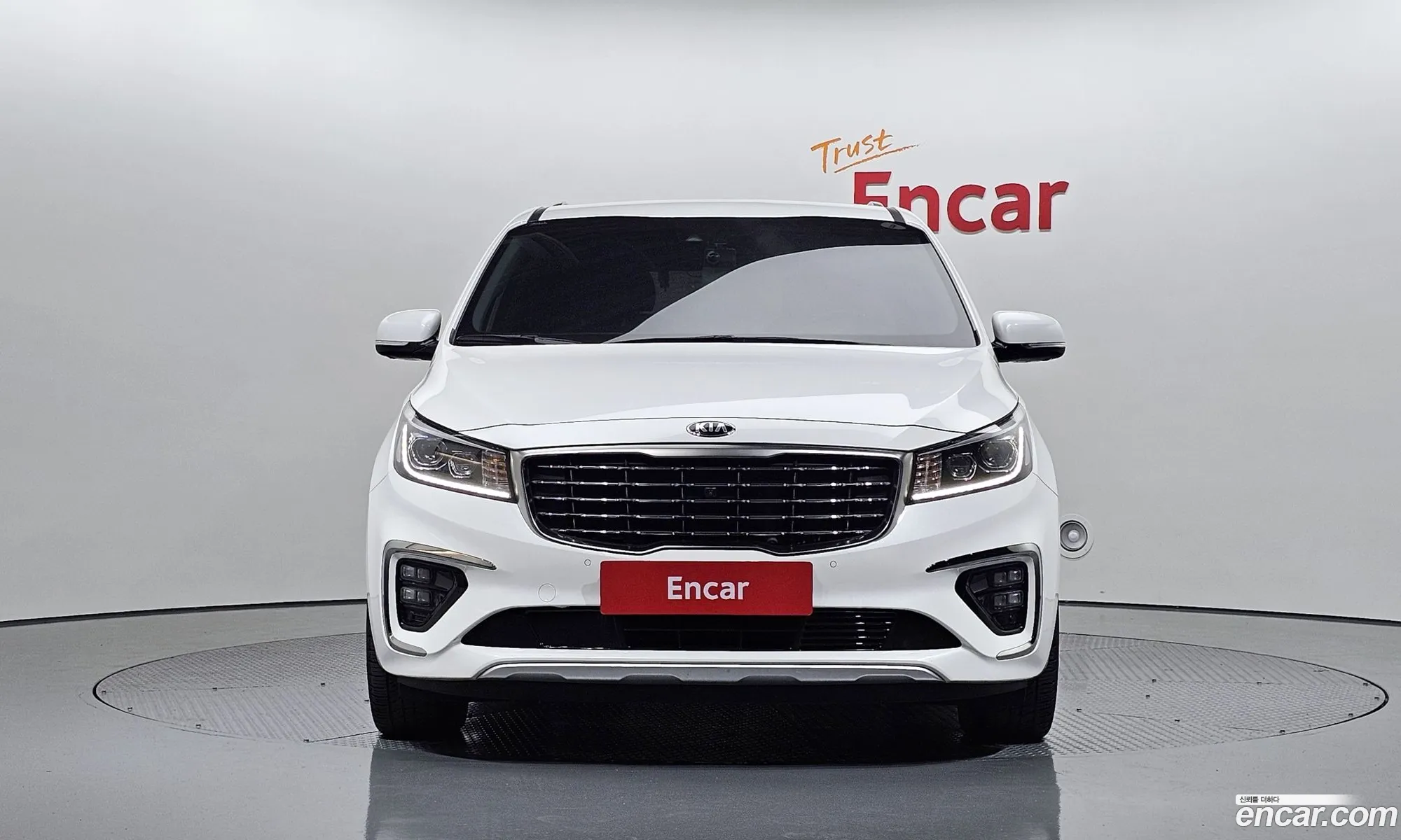 Kia Carnival Iii 7-Seater Limousine 2019 - фотография 12444849