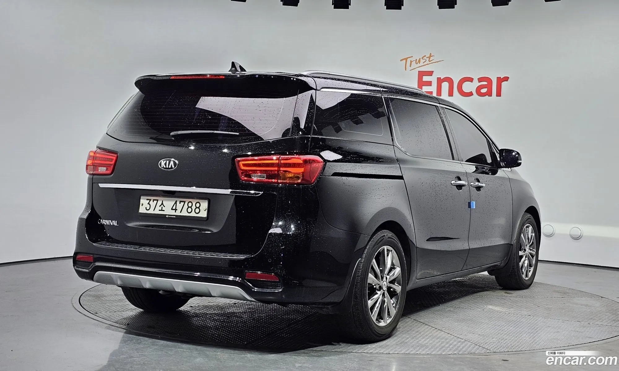 Kia Carnival Iii 9-Seater Noblesse 2019 - фотография 11217385