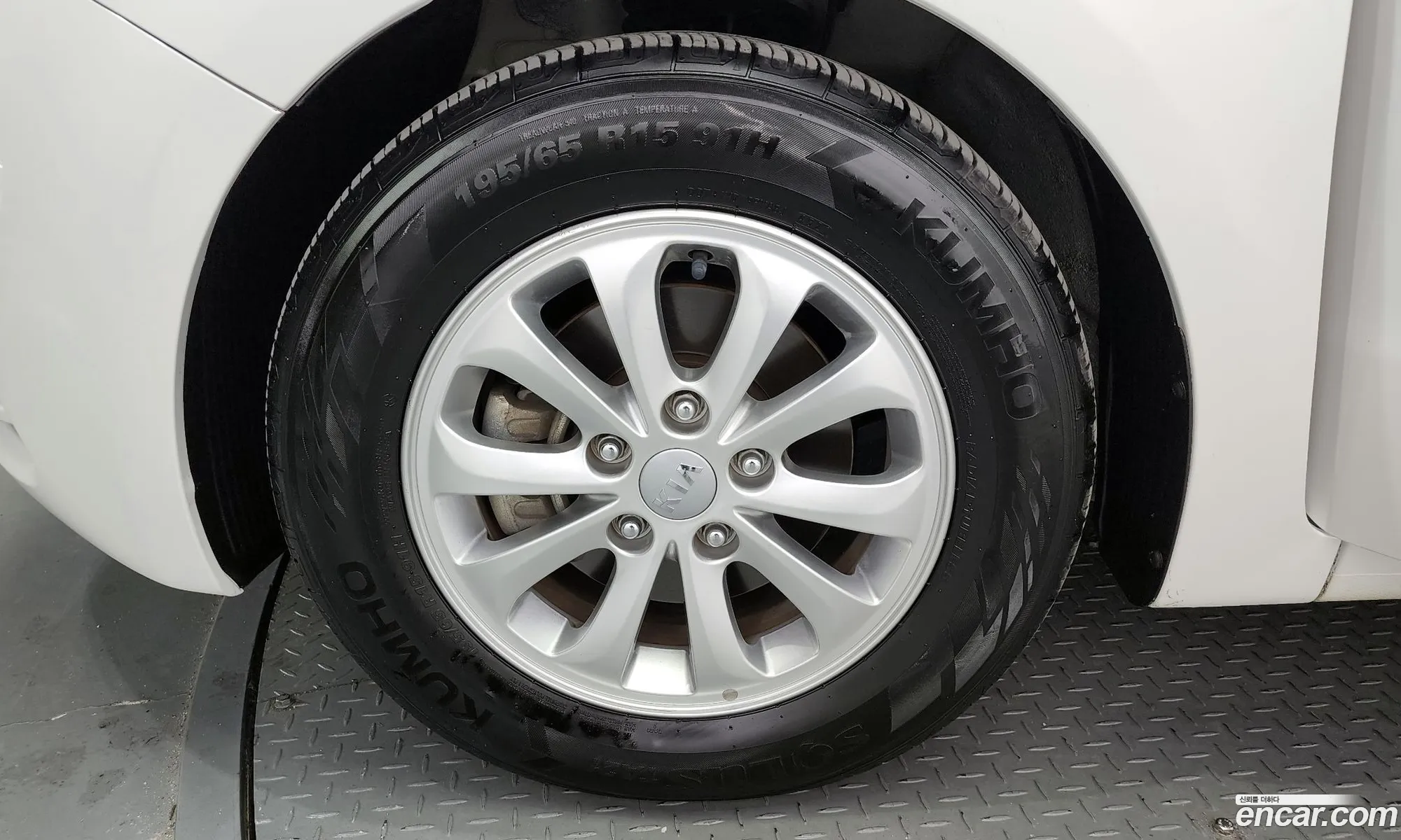 Kia K3 I Deluxe 2014 - фотография 12469683