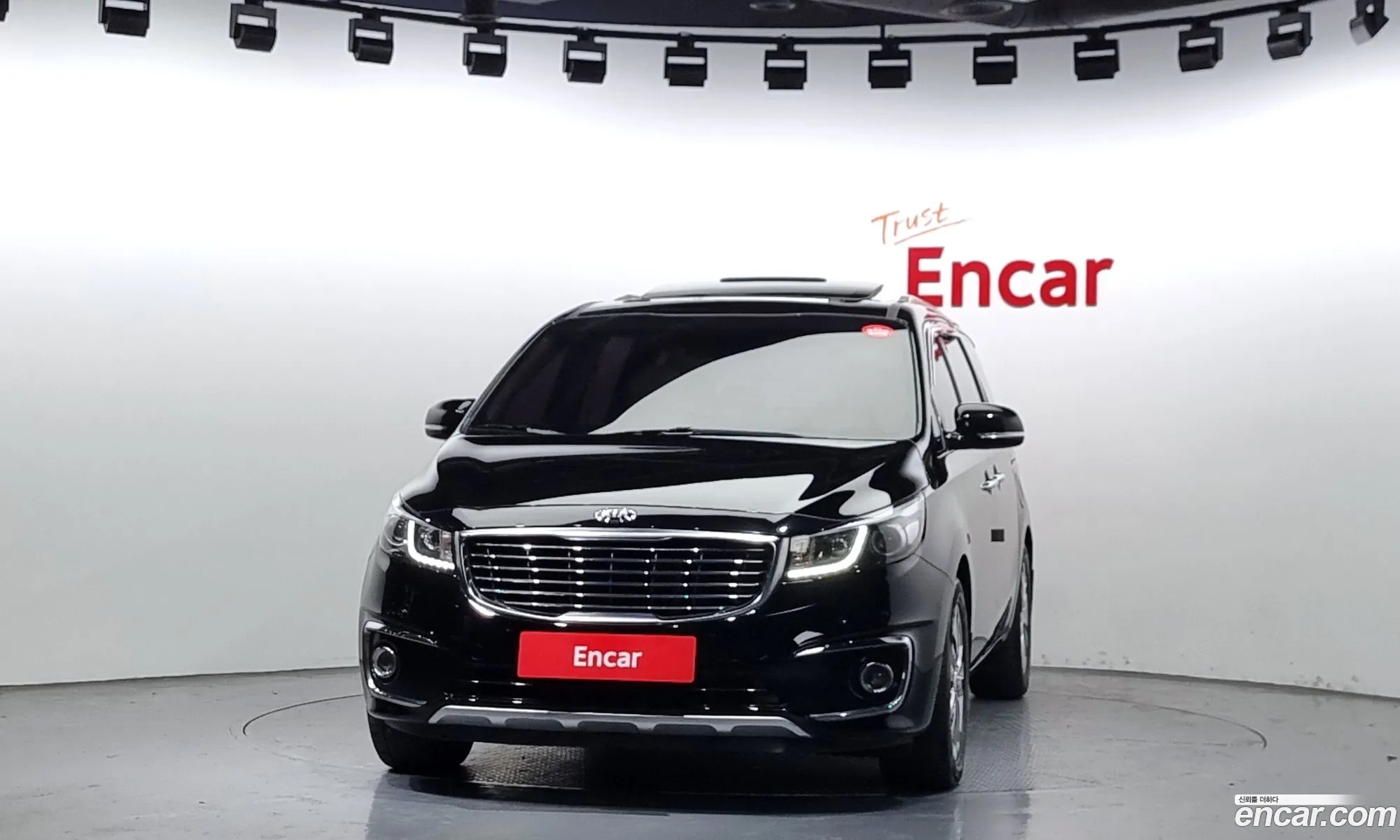 Kia Carnival 9-Seater Prestige 2018 - фотография 12767985