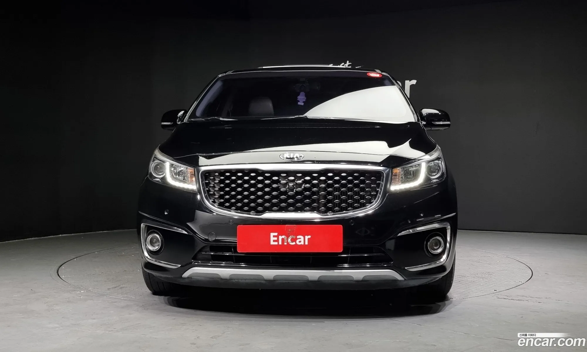 Kia All New Carnival 7-Seater Limousine Magic Space - фотография 17308822