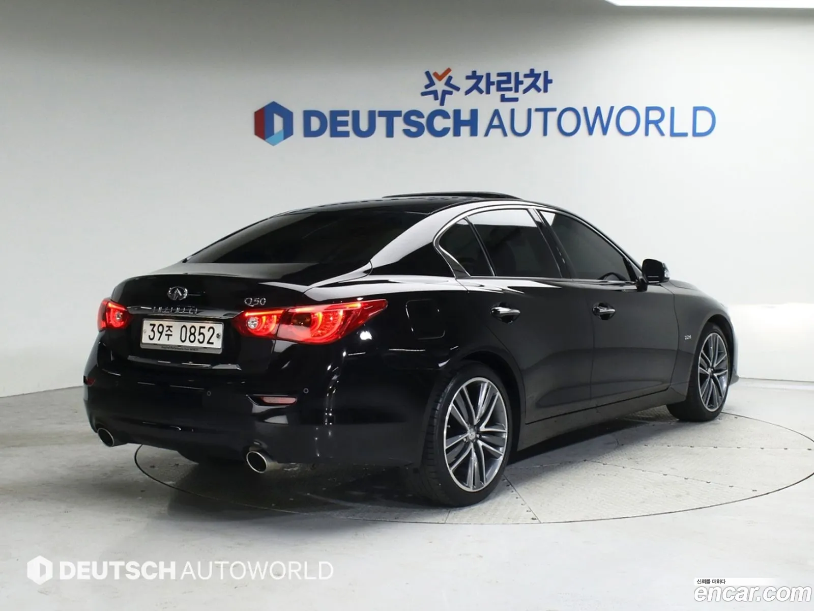 Infiniti Q50 22D Premium 2016 - фотография 3982467