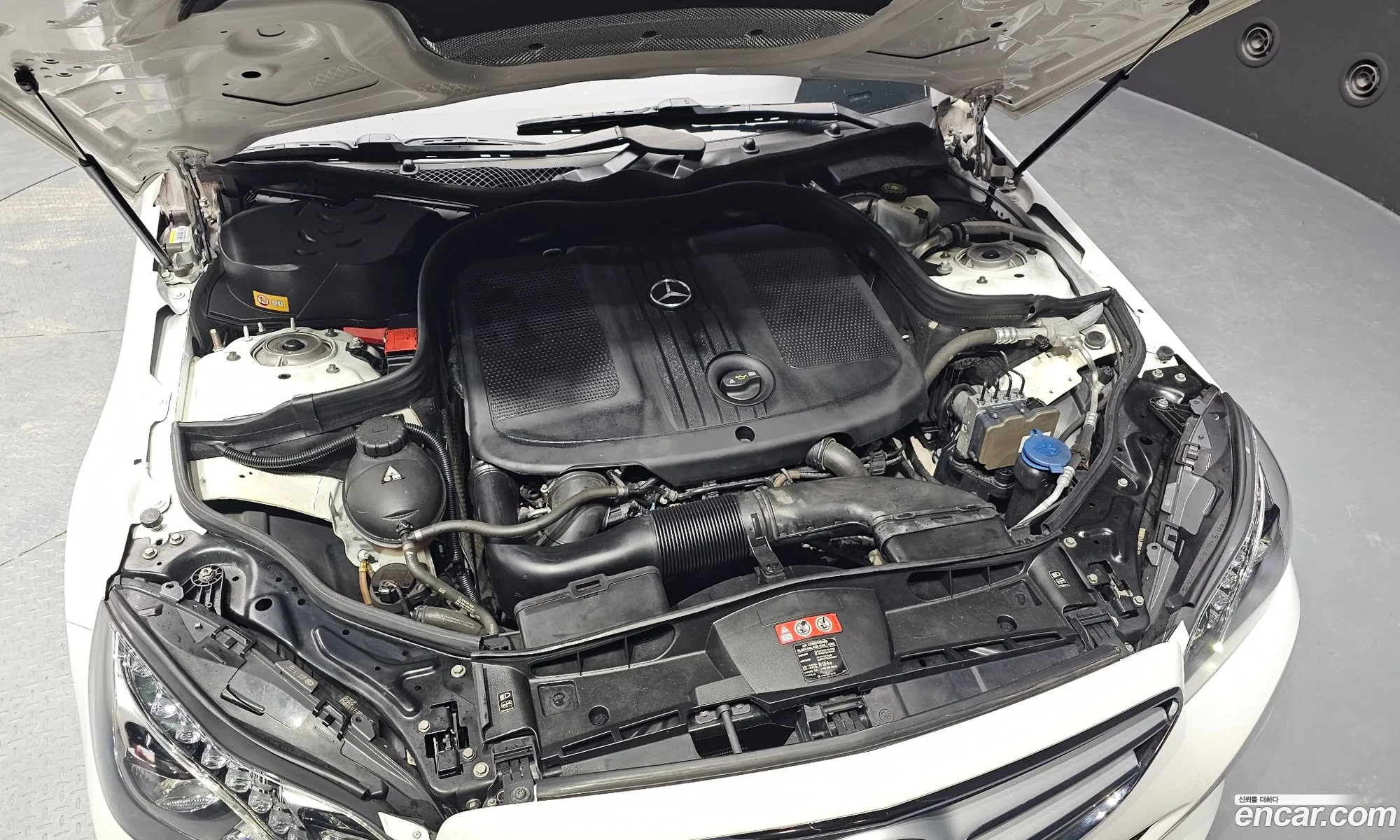 Mercedes-Benz E-Klasse E220 Cdi Avantgarde 2016 - фотография 12371279
