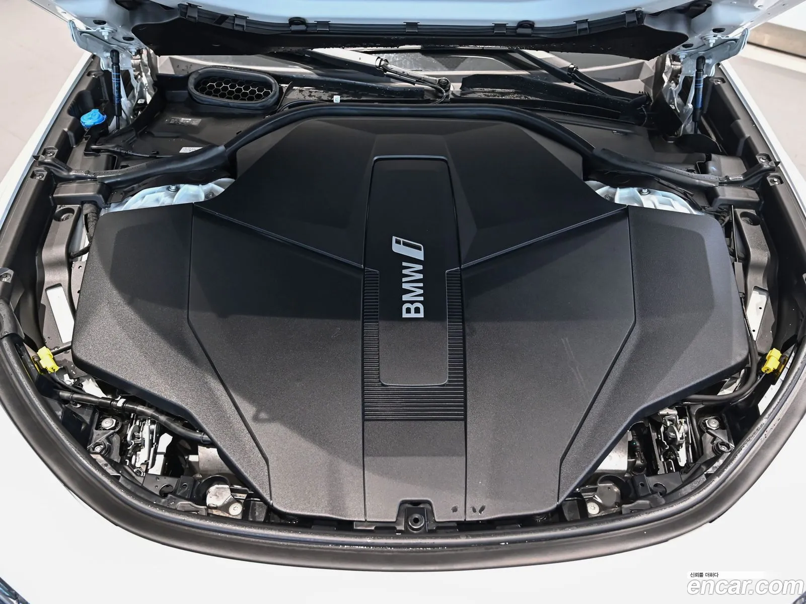 BMW I7 xDrive 60 Design Pure Excellence 2023 - фотография 6552