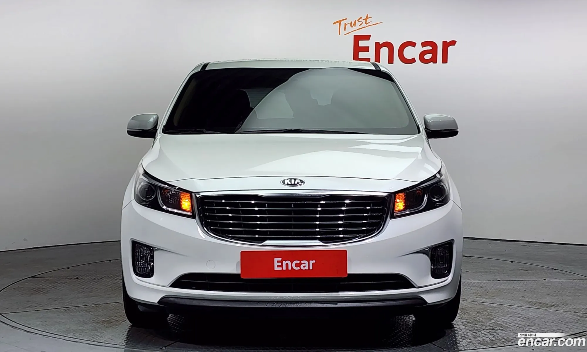 Kia All New Carnival 11-Seater Deluxe - фотография 12399541
