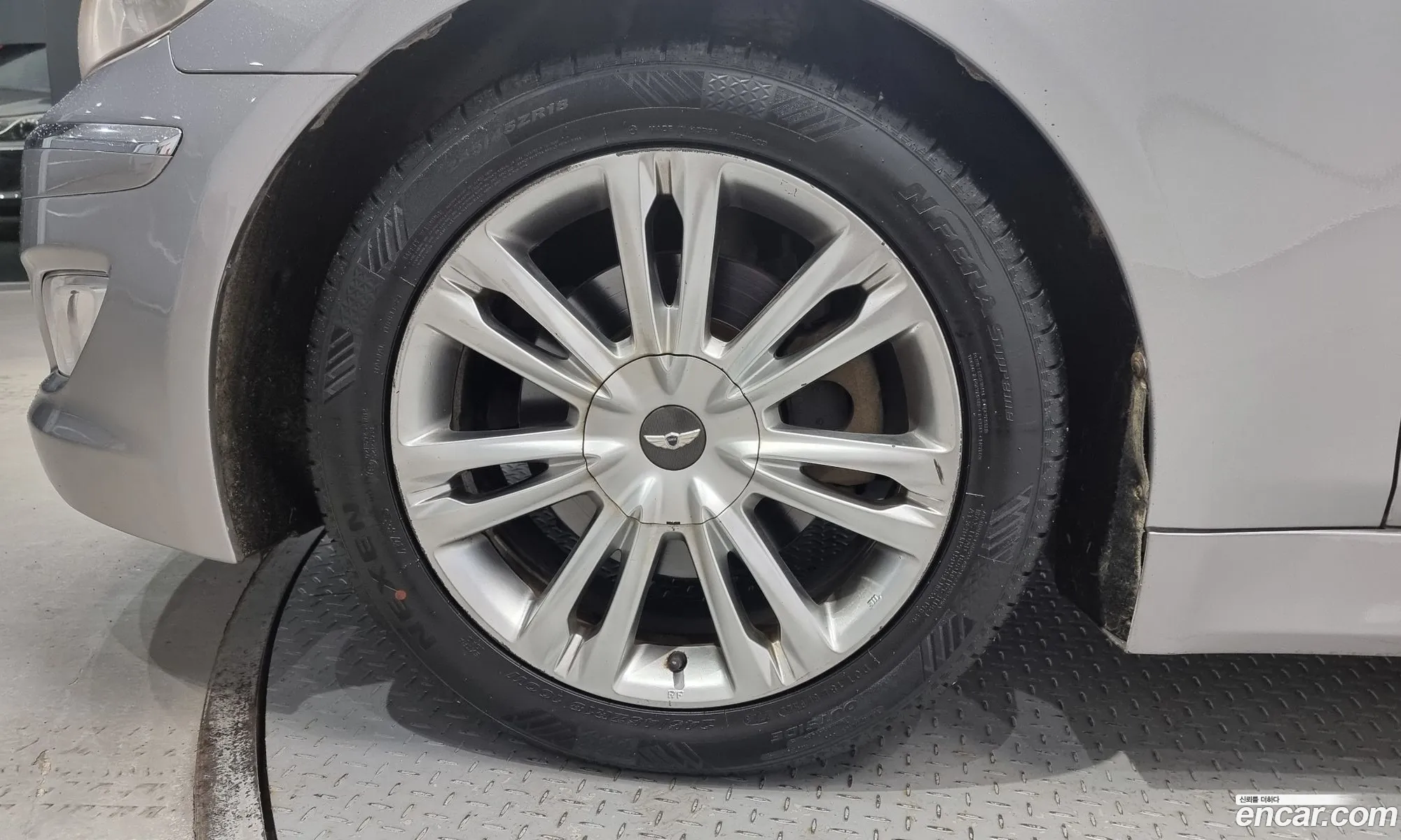 Hyundai Genesis I Bh330 Luxury 2012 - фотография 17915919
