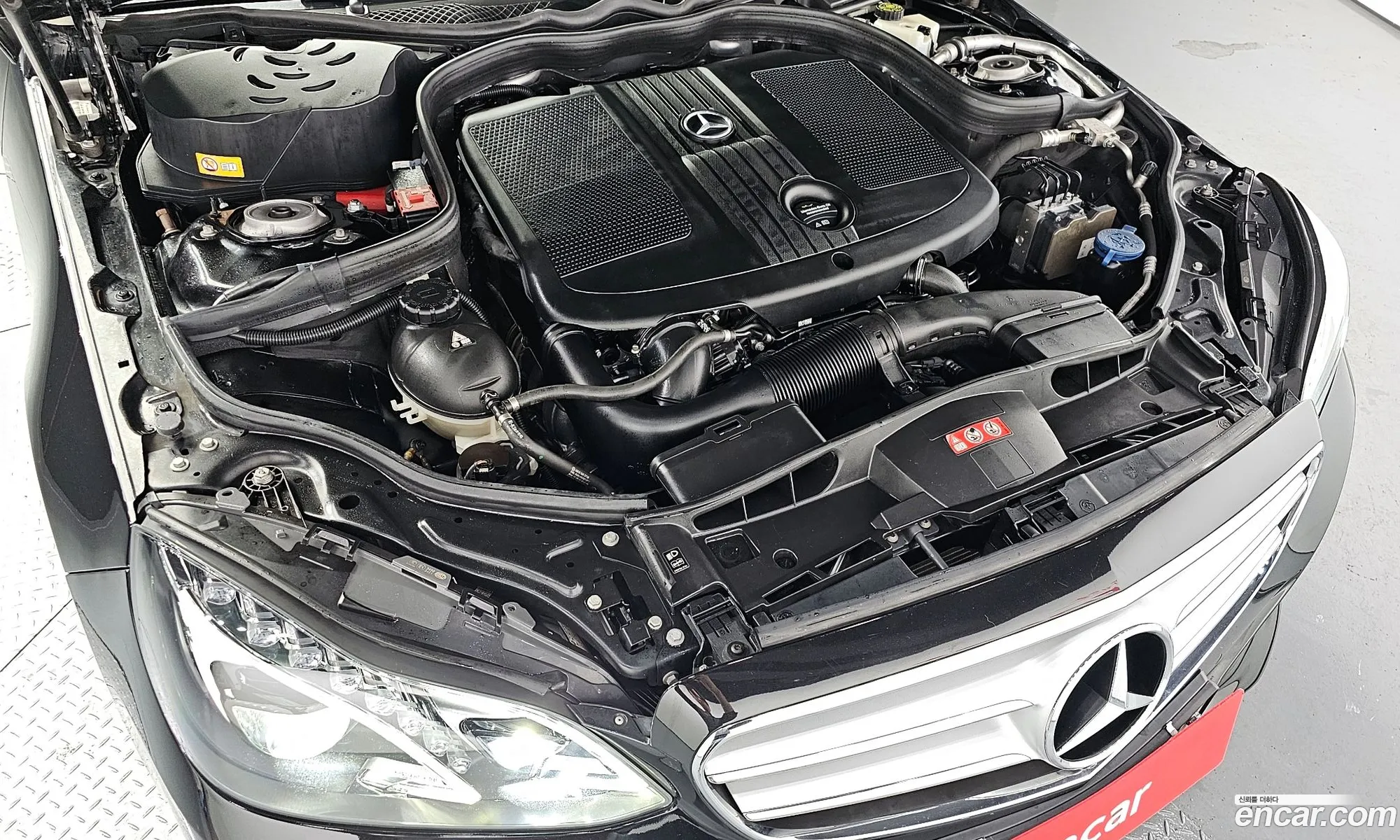 Mercedes-Benz E-Klasse E250 Bluetec 4Matic Avant Garde 2016 - фотография 12186224