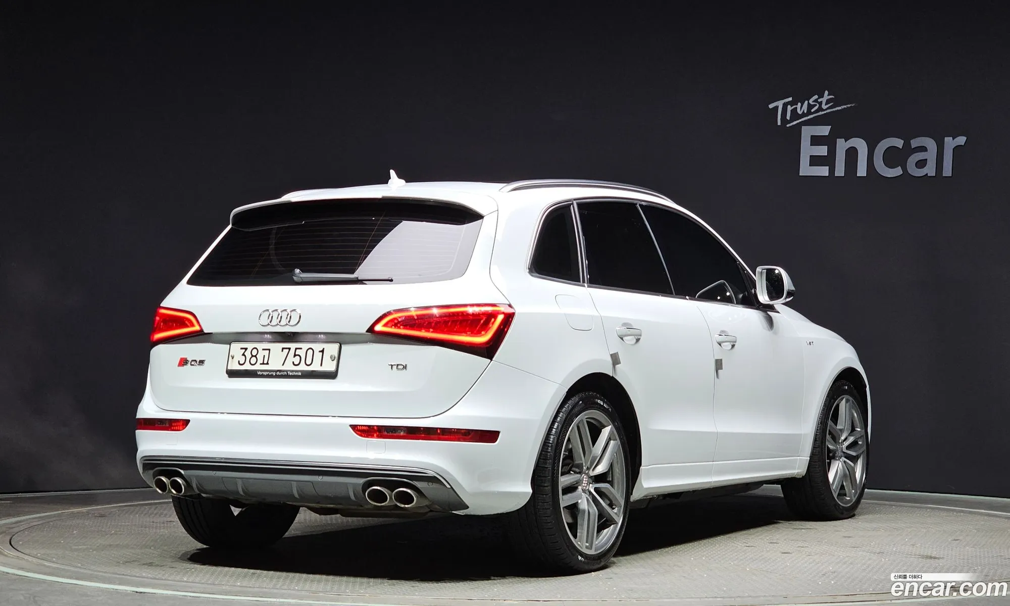 Audi Sq5 30 Tdi Quattro 2015 - фотография 5038517