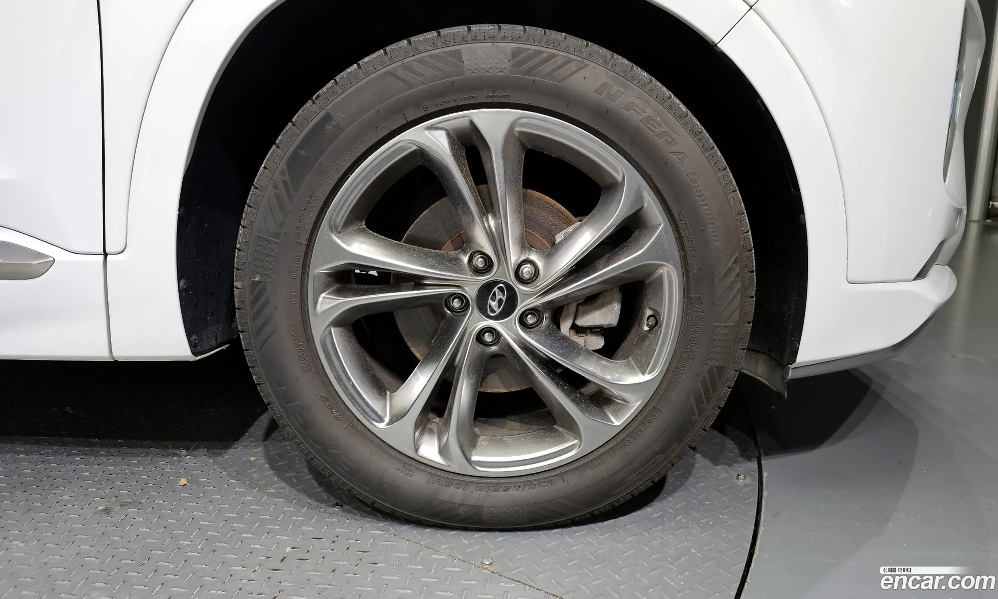 Hyundai Santa Fe Gasoline 20T 2Wd 2019 - фотография 12654861