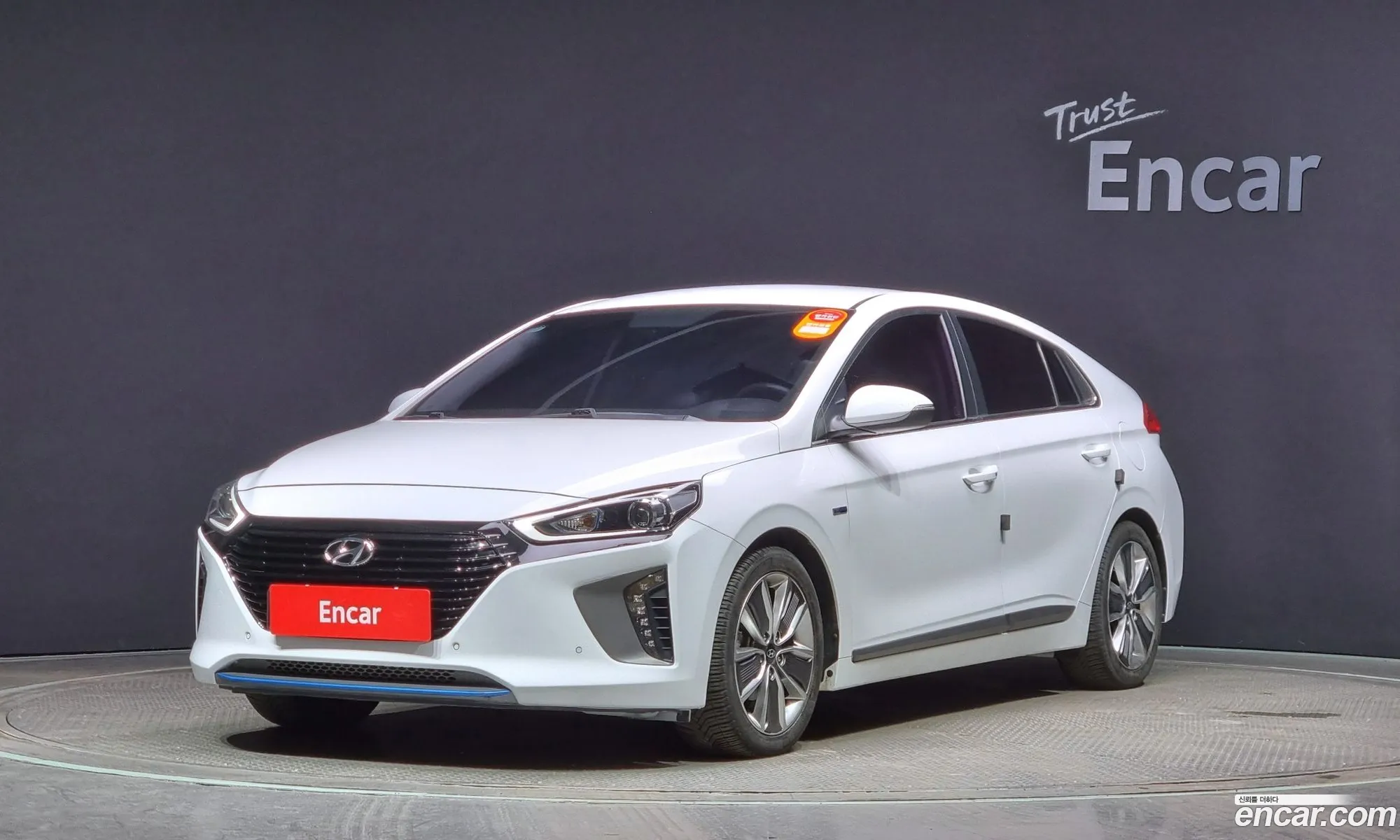 Hyundai Ioniq Hybrid Q - фотография 12876442