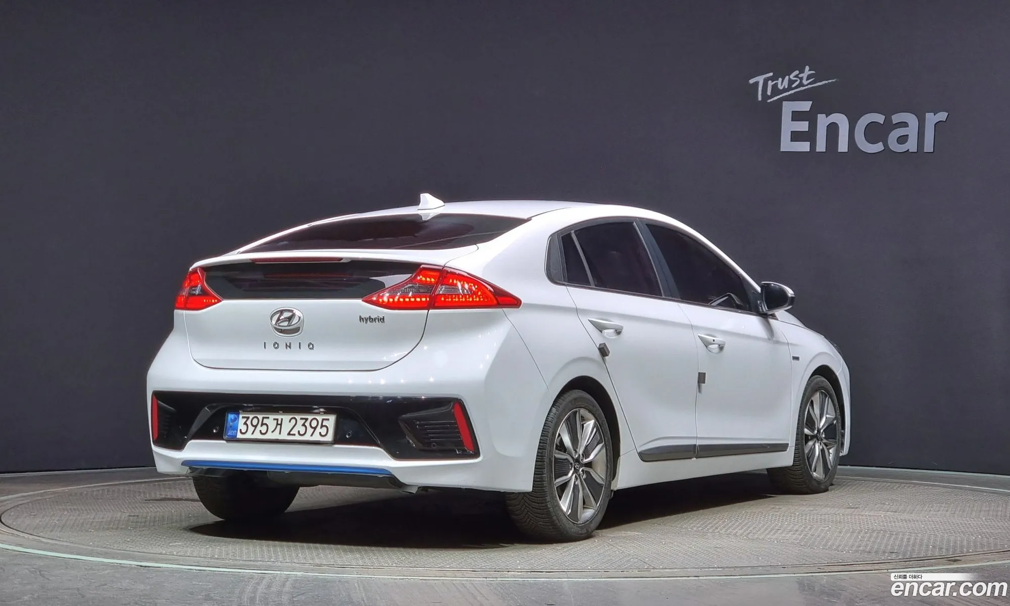 Hyundai Ioniq Hybrid Q - фотография 12876443