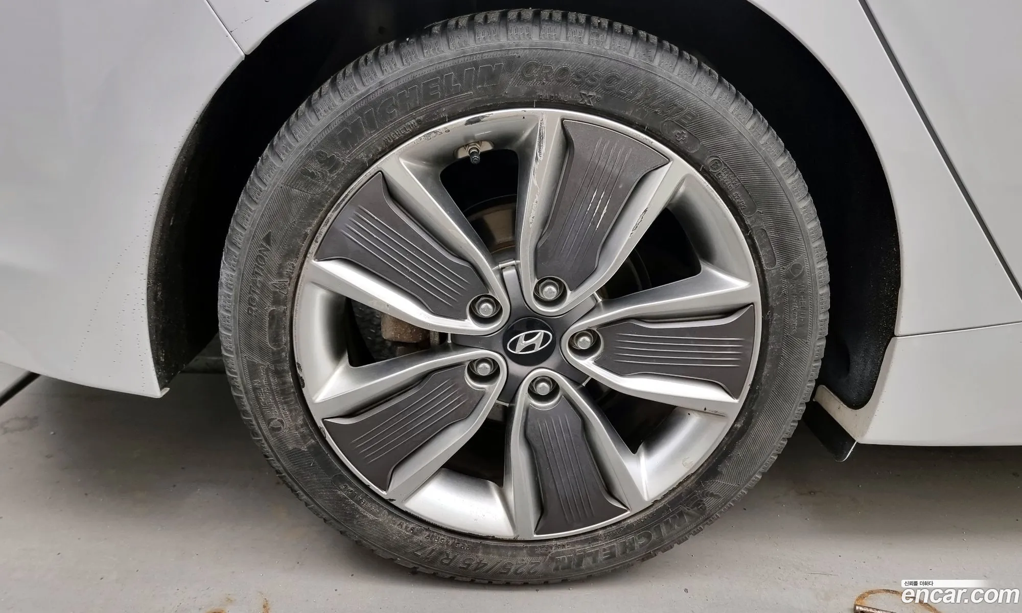 Hyundai Ioniq Hybrid Q - фотография 12876446