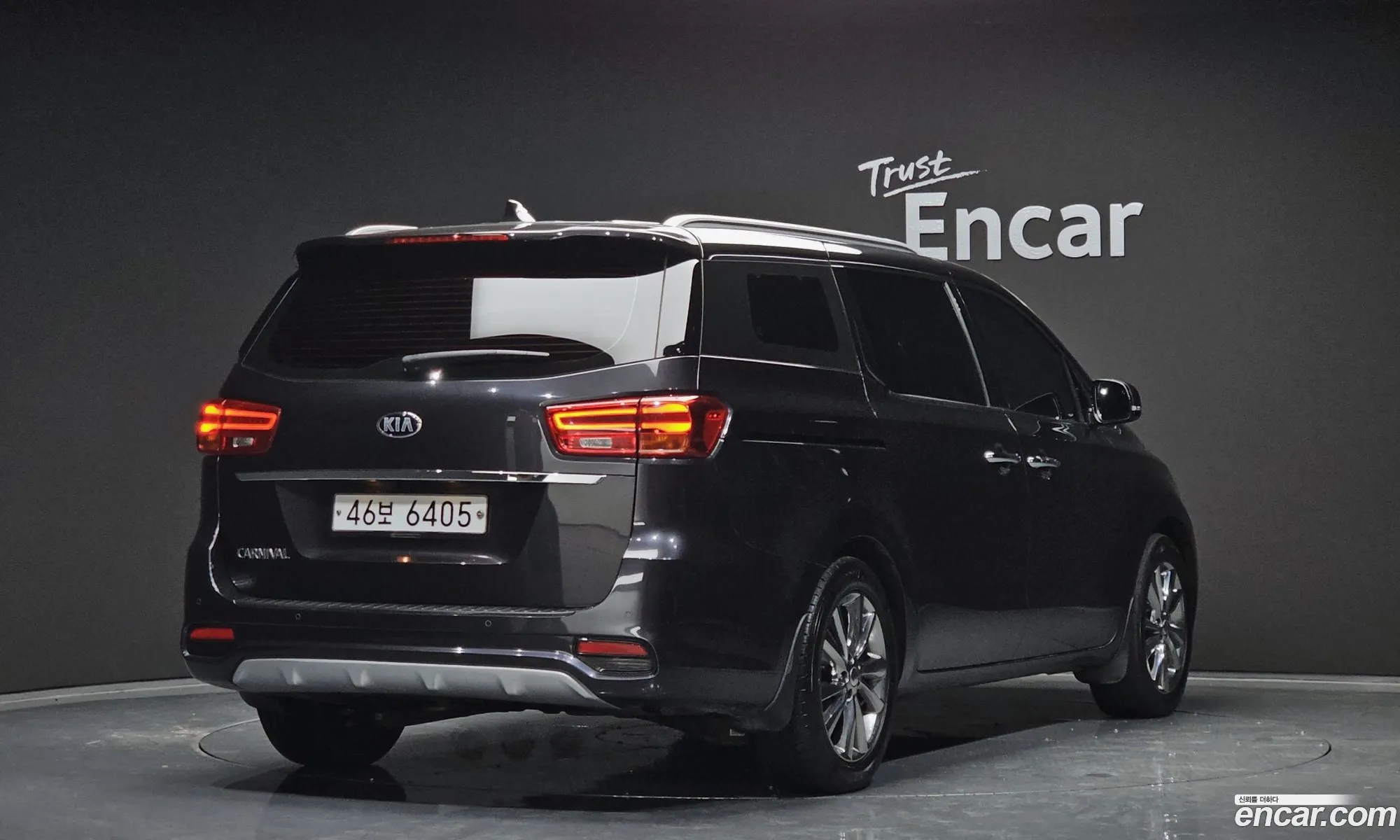 Kia The New Carnival 9-Seater Prestige - фотография 16253223