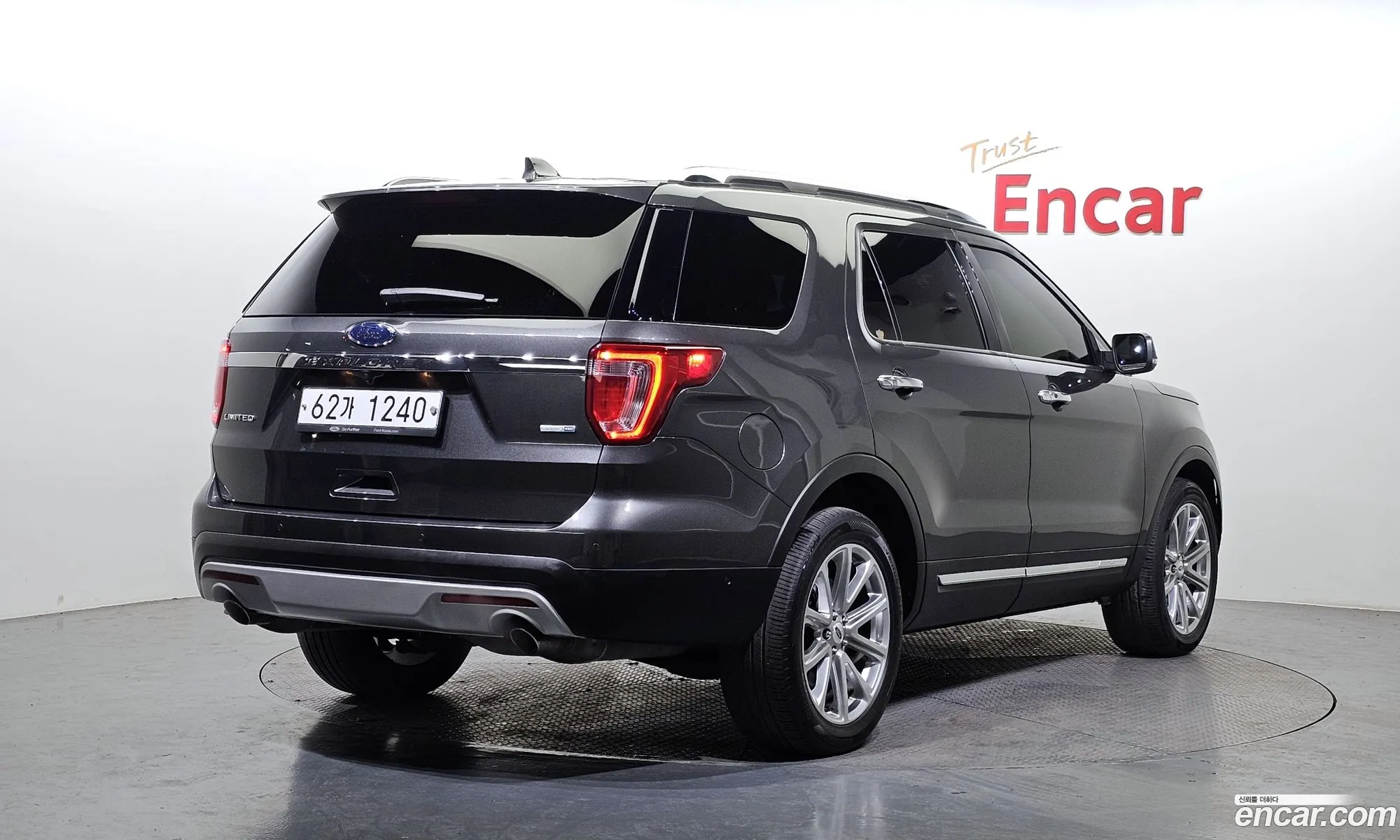 Ford Explorer 23 Limited 4Wd 2017 - фотография 14376473